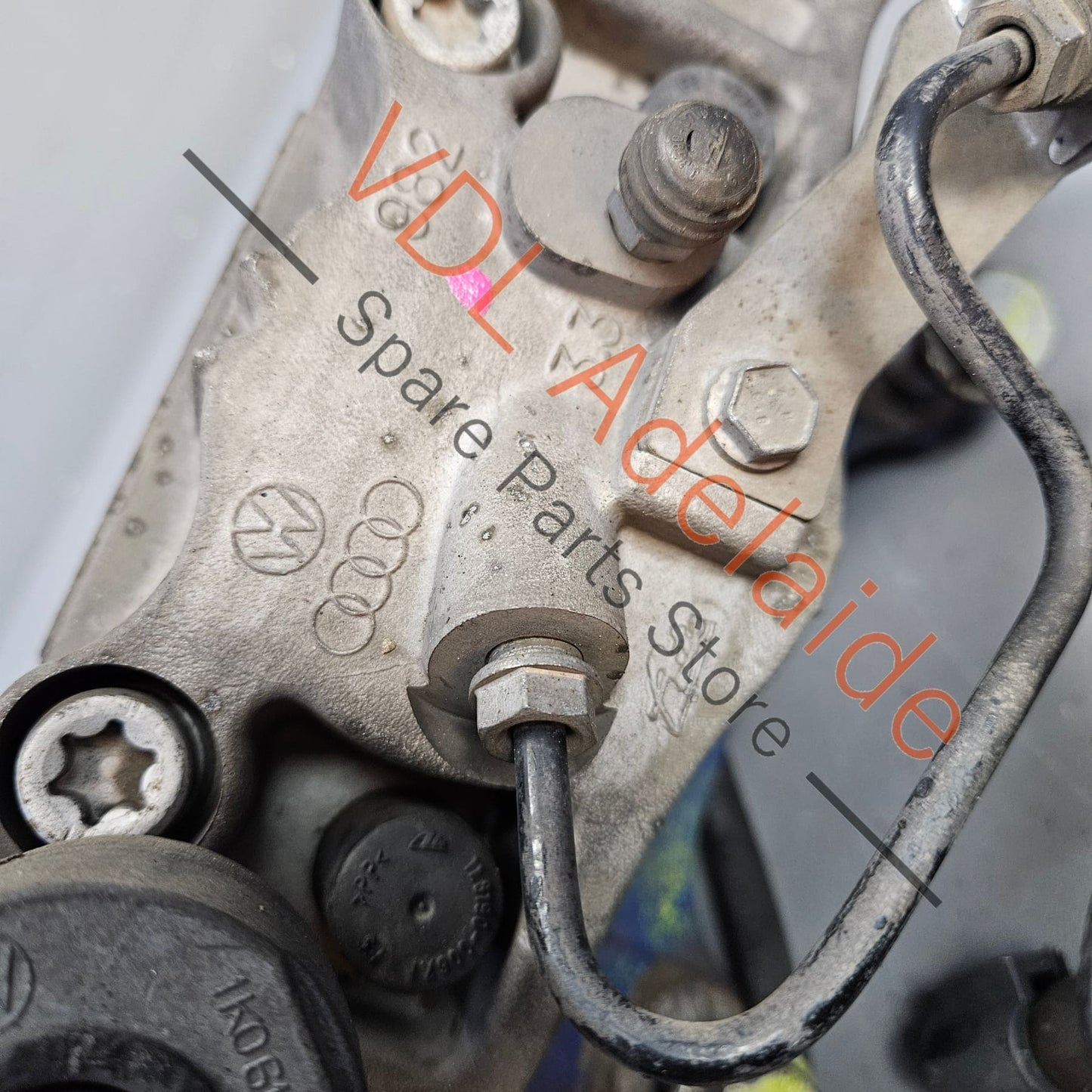 1K0615123J 1K0615124J 1K0615125F VW Golf R32 Front Brake Caliper Set Suit 345 x 30 Vented Rotor 1K0615123J 1K0615124J 1K0615125F