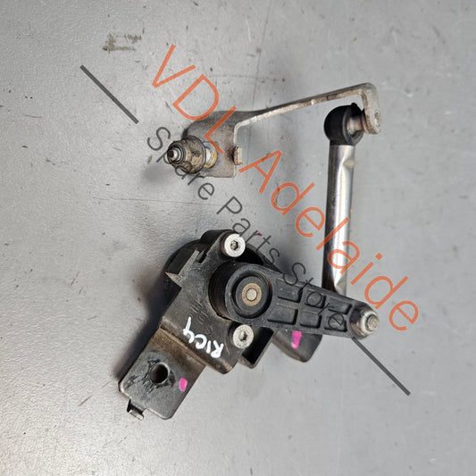1K0941274B    VW Golf R32 Front Suspension Level Sensor 1K0941274B