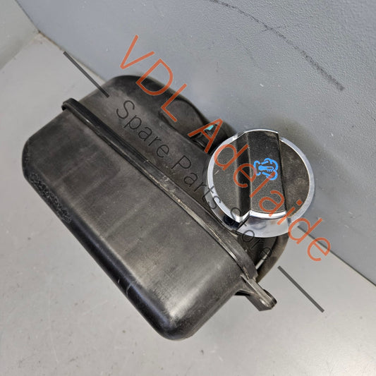 99110605705 99110605705 Porsch 911 991 Coolant Overflow Expansion Tank Bottle 99110605705 99110605705