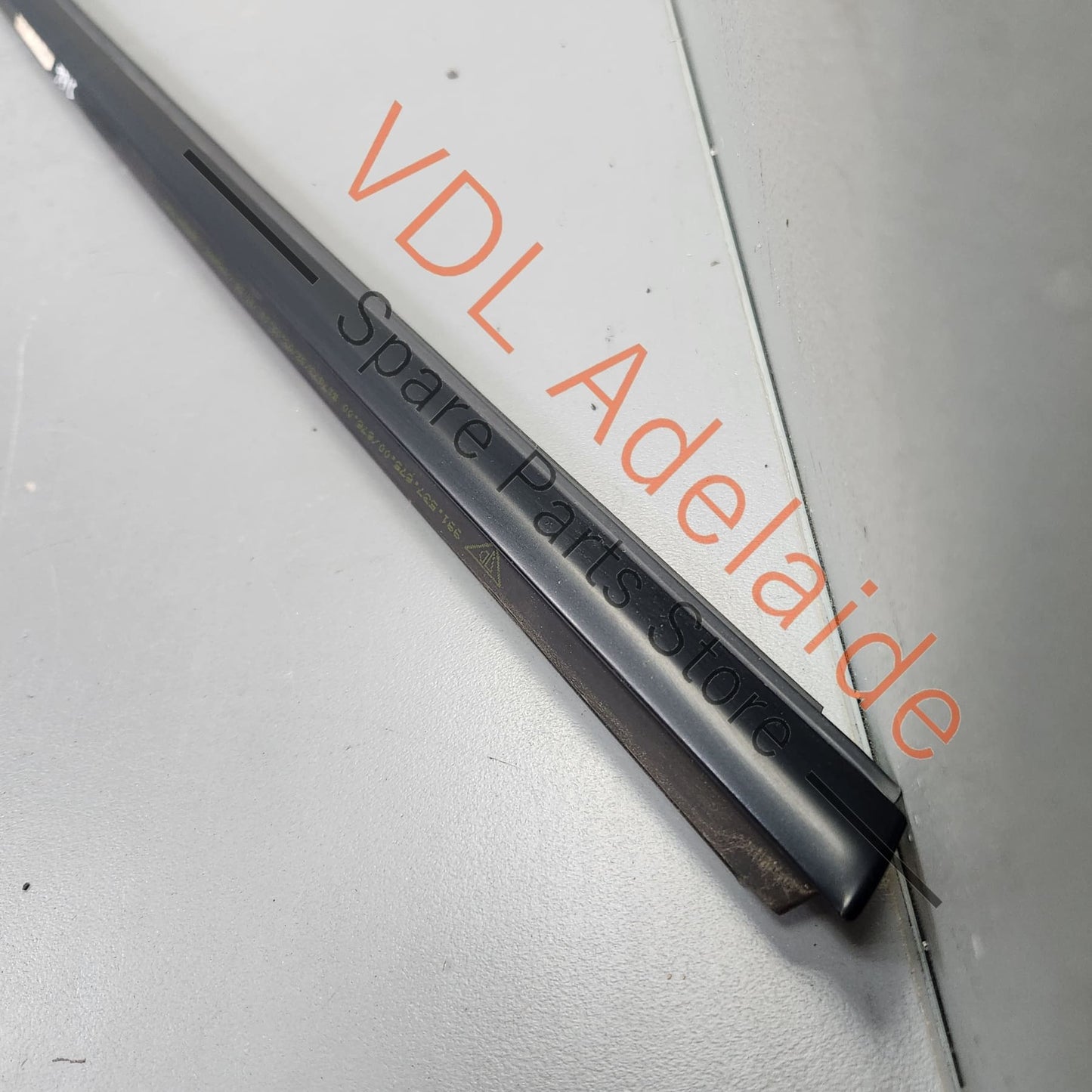 9915370850103C Porsche 911 991 Left Exterior Window Aperture Slot Seal Waist Trim Matt Black 99153708501 03C