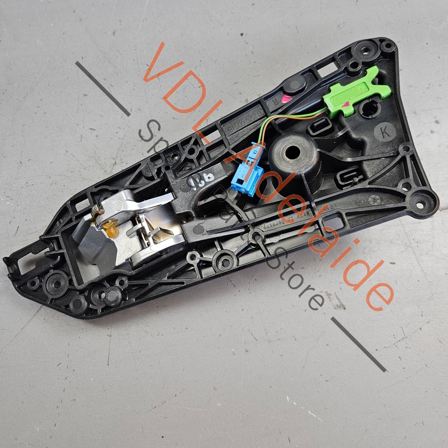 99155552202V08 Porsche 911 991 Right Interior Door Handle Pull 99155552202 V08
