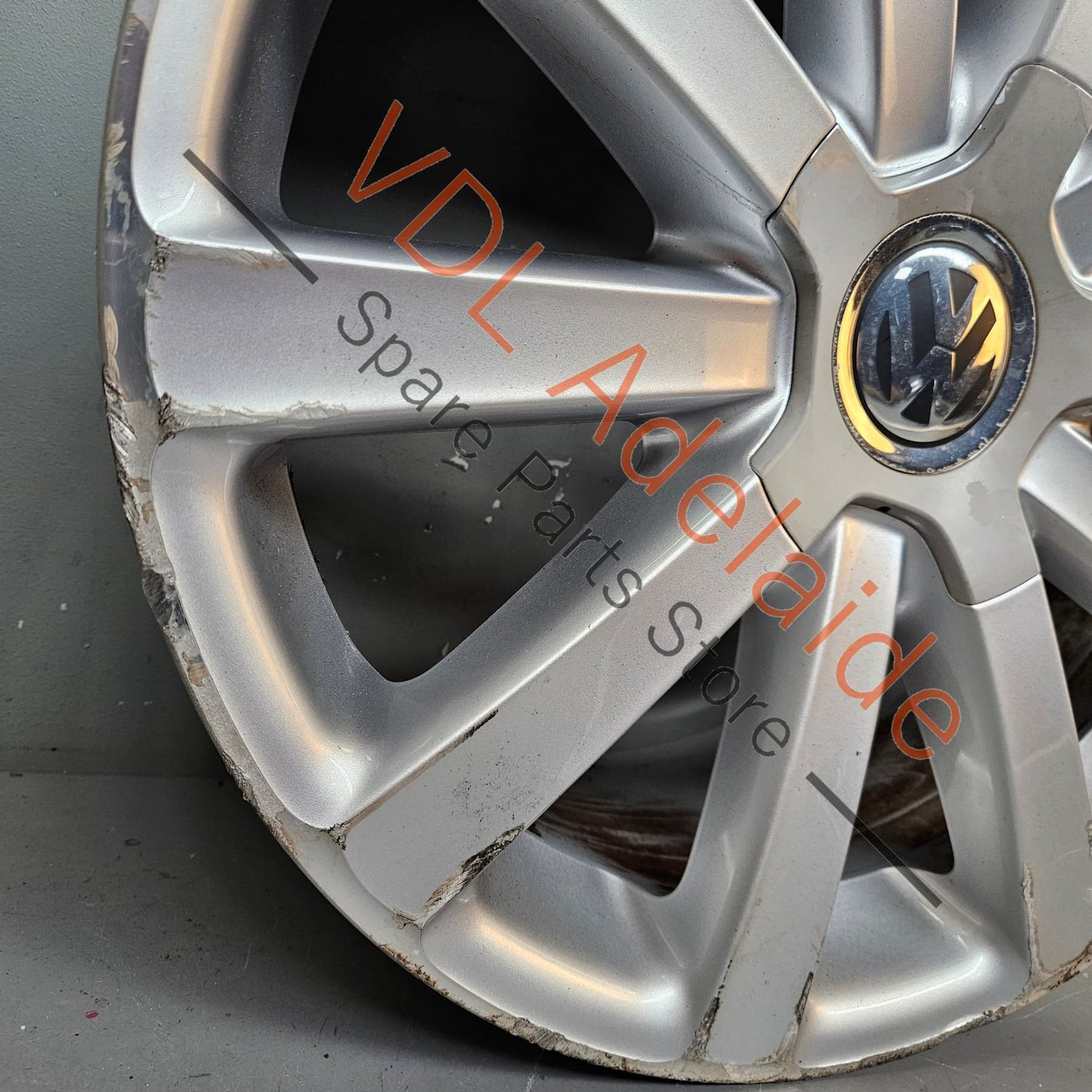 3C0601025AG 3C0601149R VW Passat R36 OMANYT Alloy Wheel 18 x 8 ET44 Genuine OEM Ronal 3C0601025AG 3C0601149R 8Z8 #01