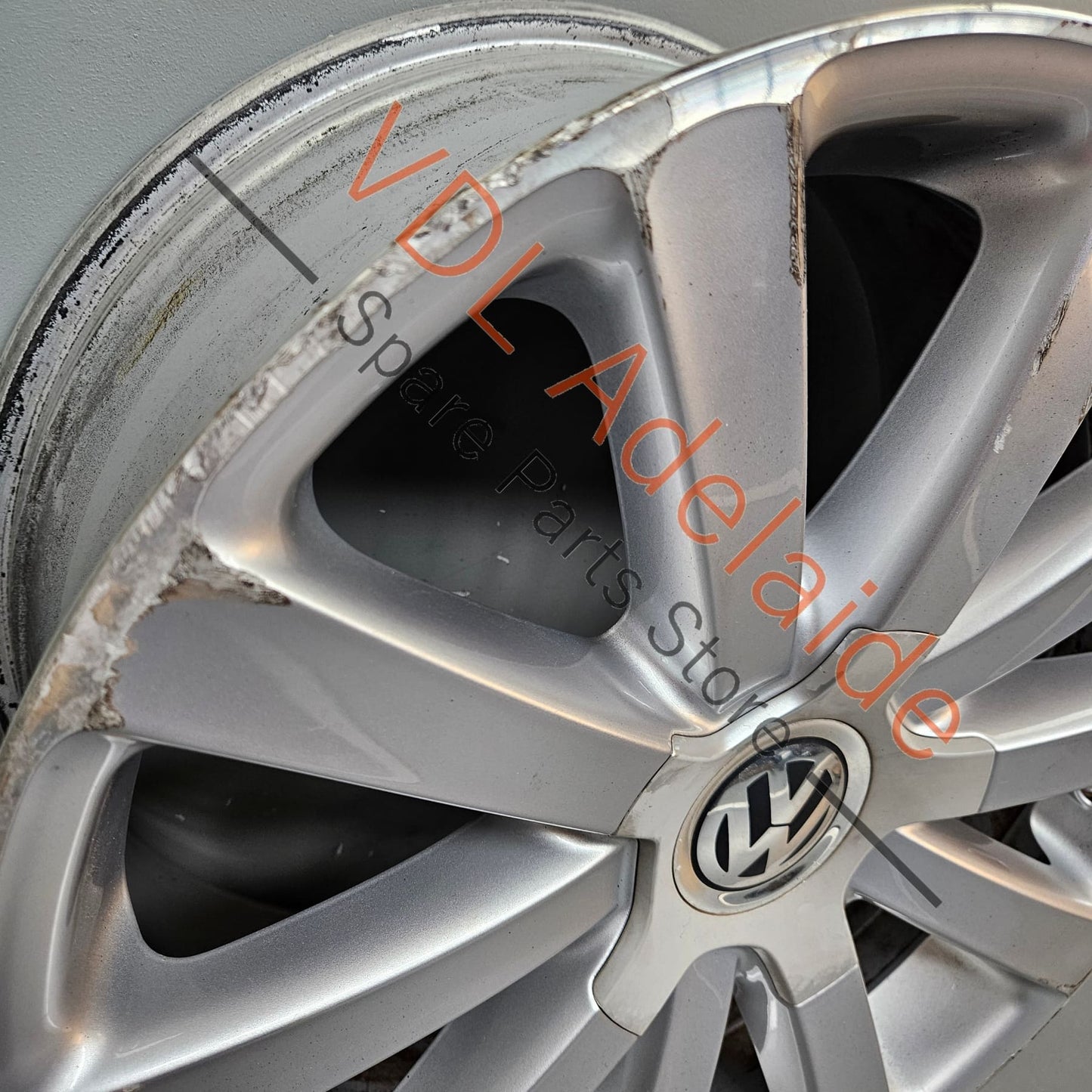 3C0601025AG 3C0601149R VW Passat R36 OMANYT Alloy Wheel 18 x 8 ET44 Genuine OEM Ronal 3C0601025AG 3C0601149R 8Z8 #01
