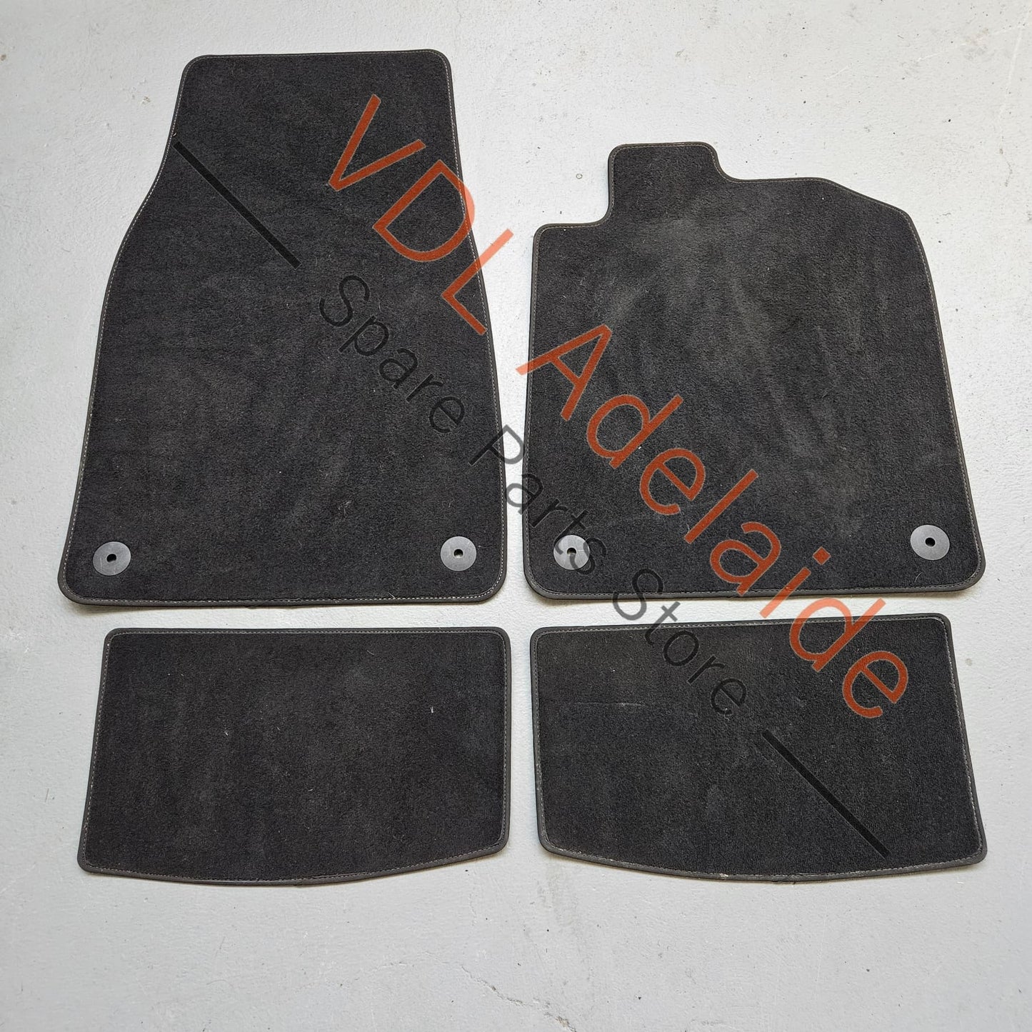 4J3864435COS5 4J3864435C Genuine Floor Mat Set Audi e-Tron 4J3864435C OS5