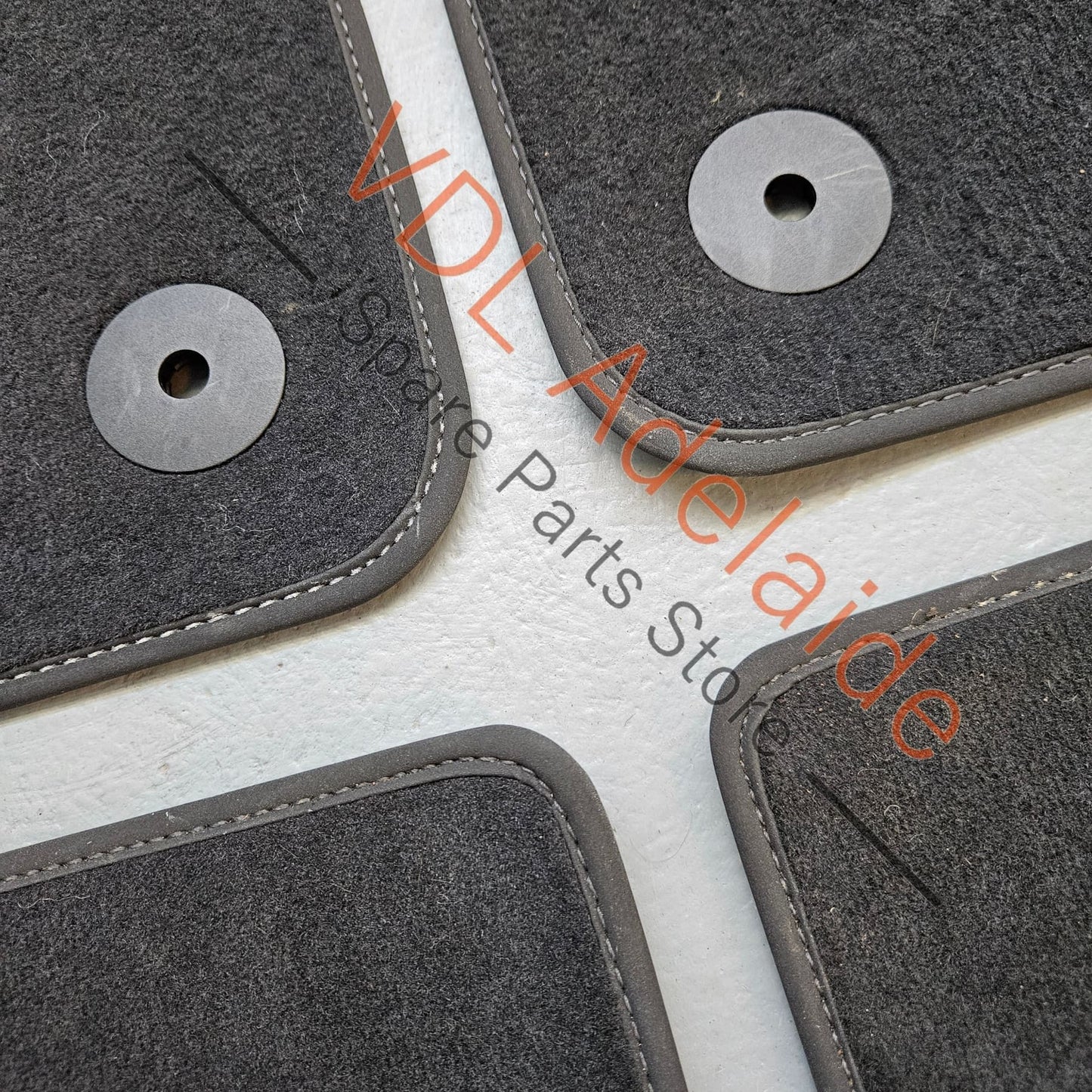 4J3864435COS5 4J3864435C Genuine Floor Mat Set Audi e-Tron 4J3864435C OS5