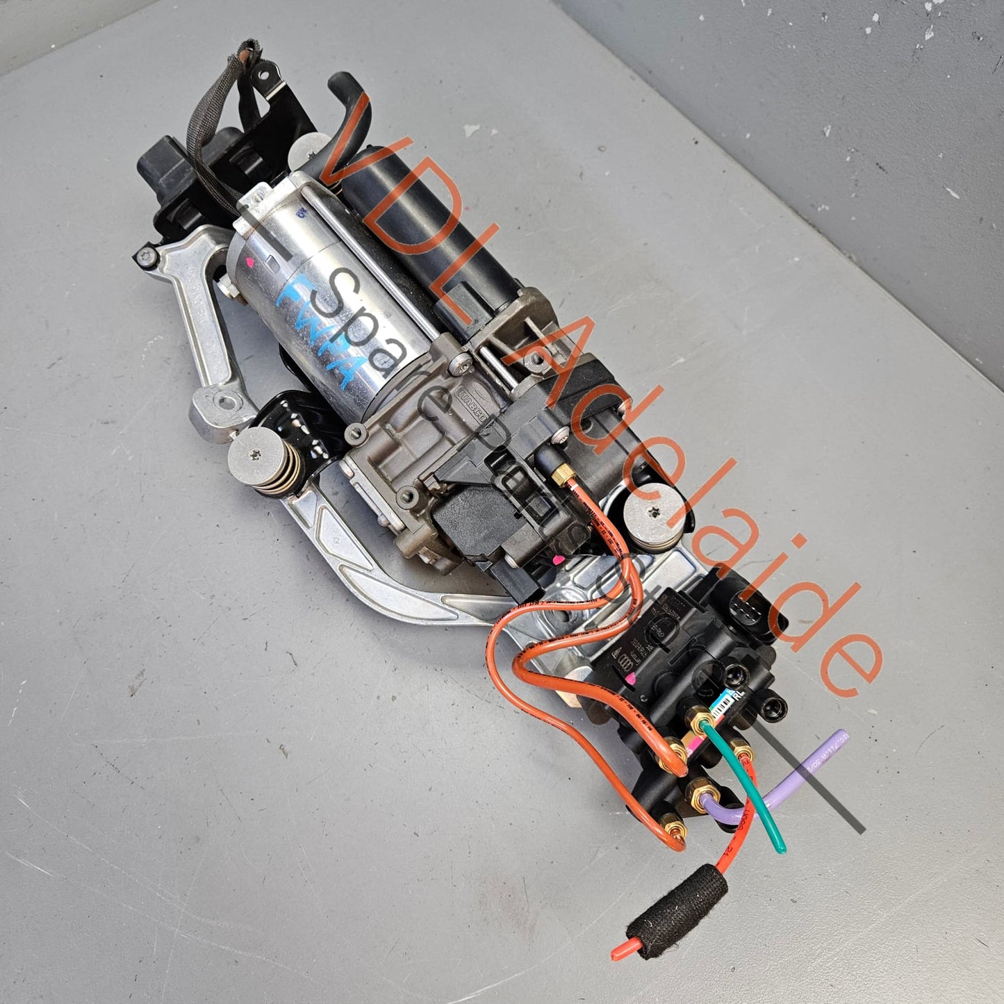 9J1616006D 4M0907778 Audi e-Tron Porsche Taycan Air Suspension Pump & Valve Block Controller 9J1616006D 4M0907778