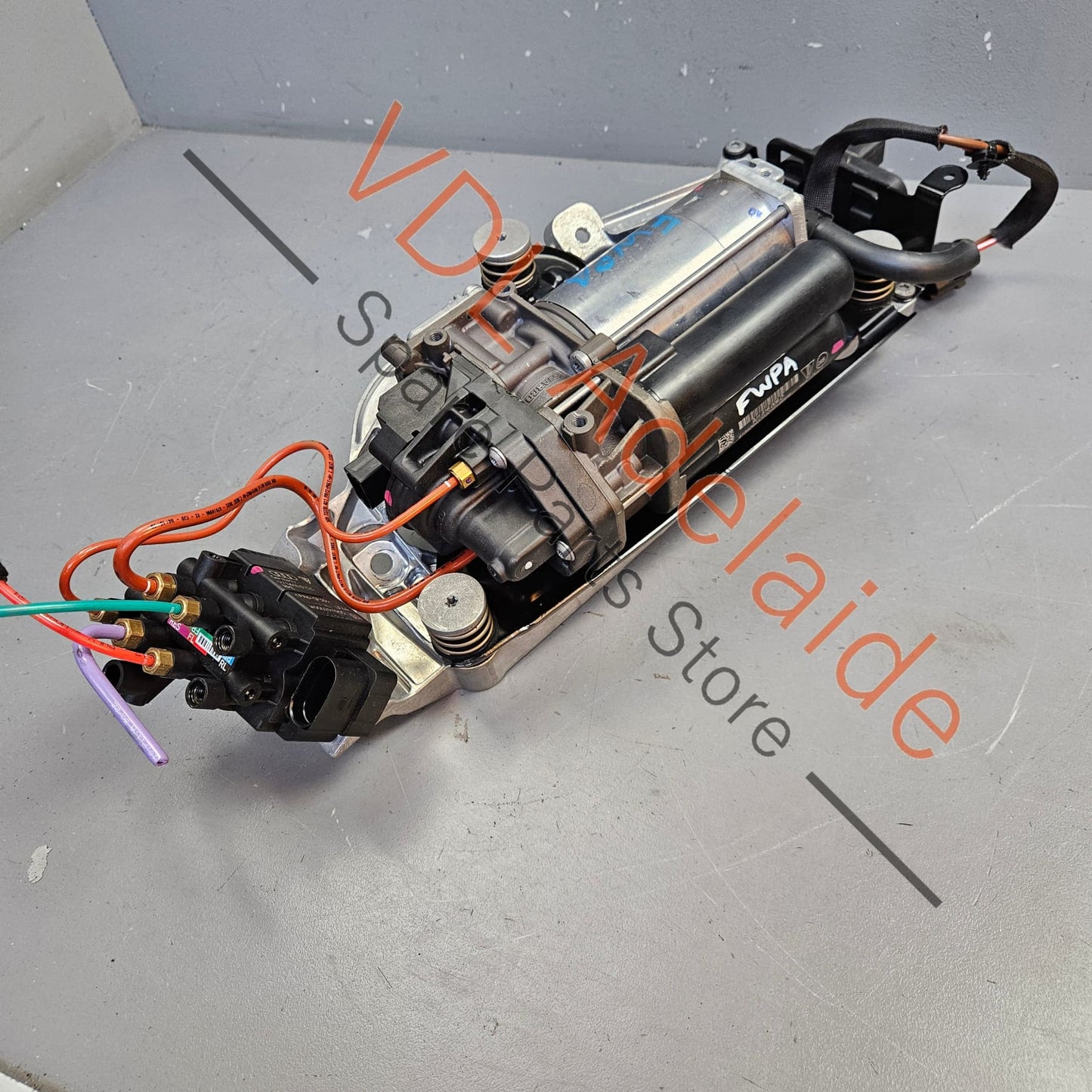 9J1616006D 4M0907778 Audi e-Tron Porsche Taycan Air Suspension Pump & Valve Block Controller 9J1616006D 4M0907778