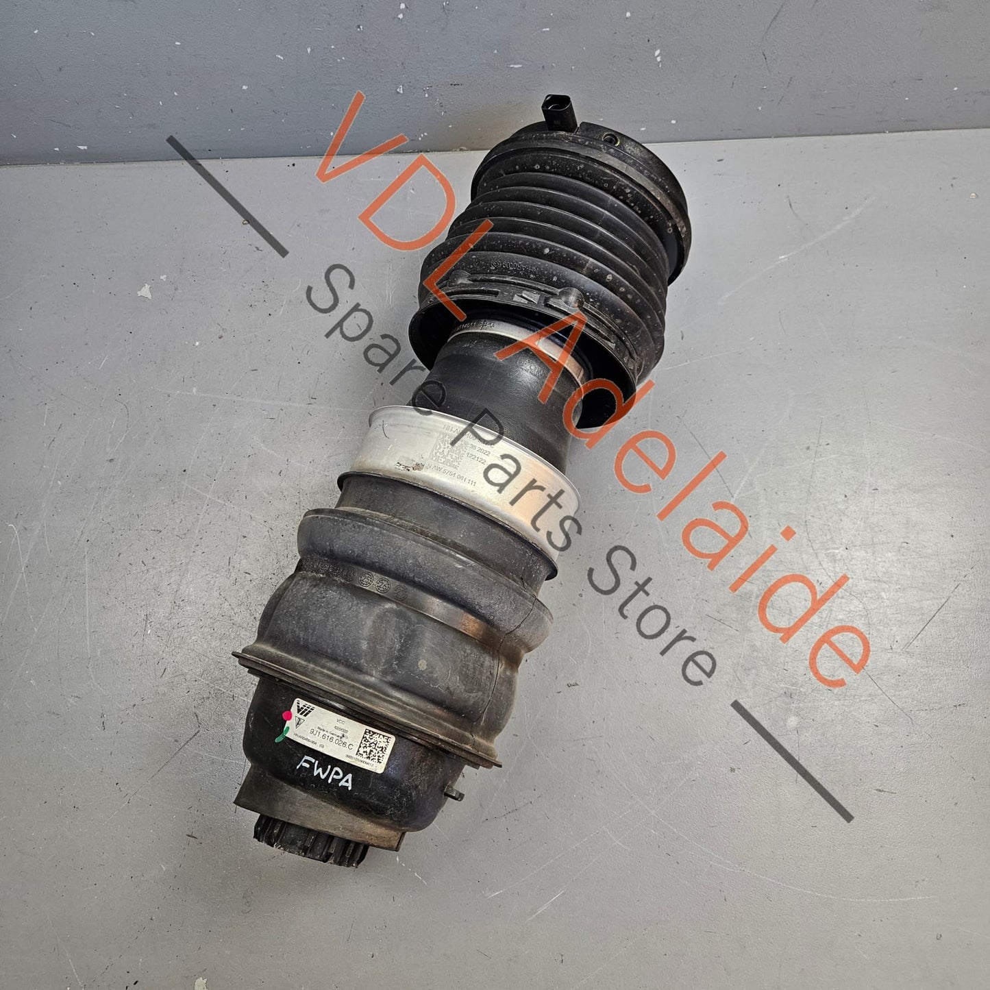 9J1616026C 9J1616026D Audi e-Tron Porsche Taycan Rear Right Suspension Airbag Spring Cylinder 9J1616026C 9J1616026D