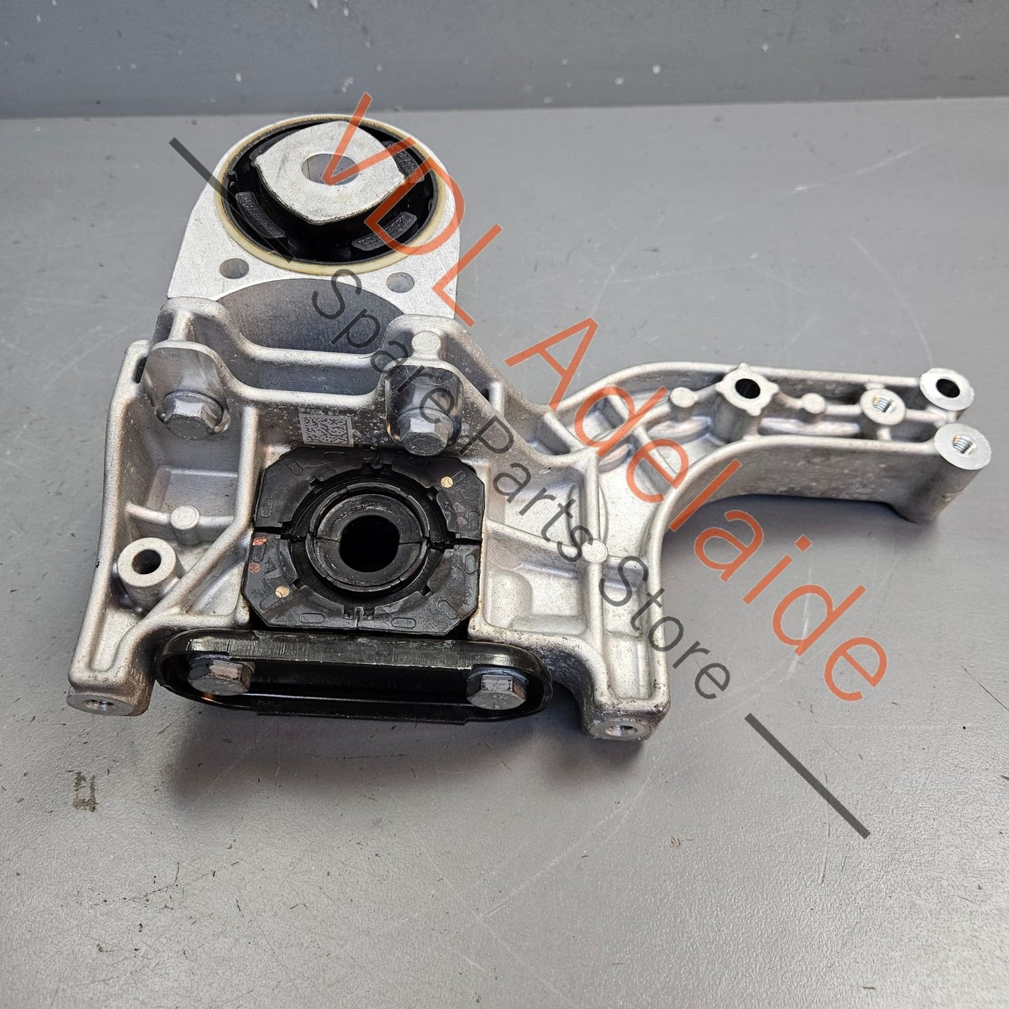9J1413357A Audi e-Tron Porsche Taycan Front Left Engine Motor Mount Stabiliser 9J1413357A