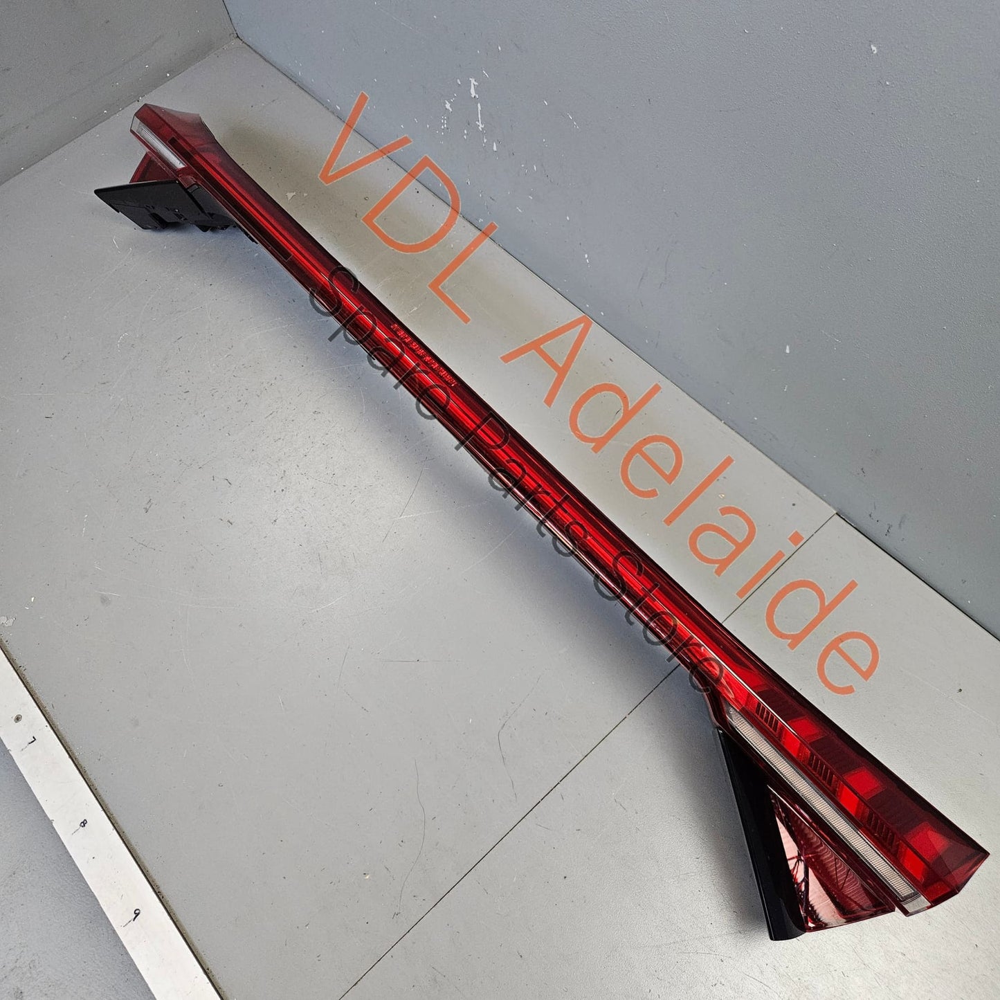 4J3945095 Audi e-Tron GT Rear Centre Middle Tail Light Lamp LED 4J3945095