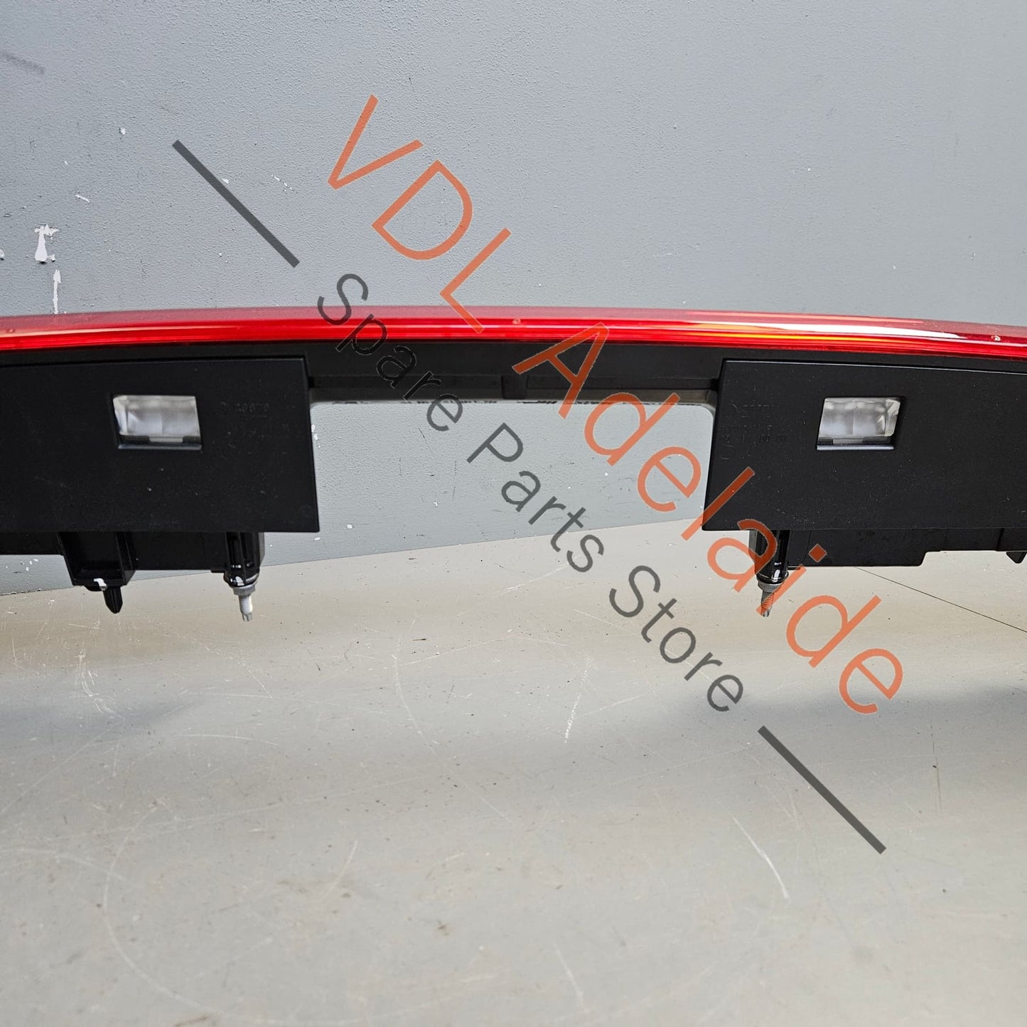 4J3945095 Audi e-Tron GT Rear Centre Middle Tail Light Lamp LED 4J3945095