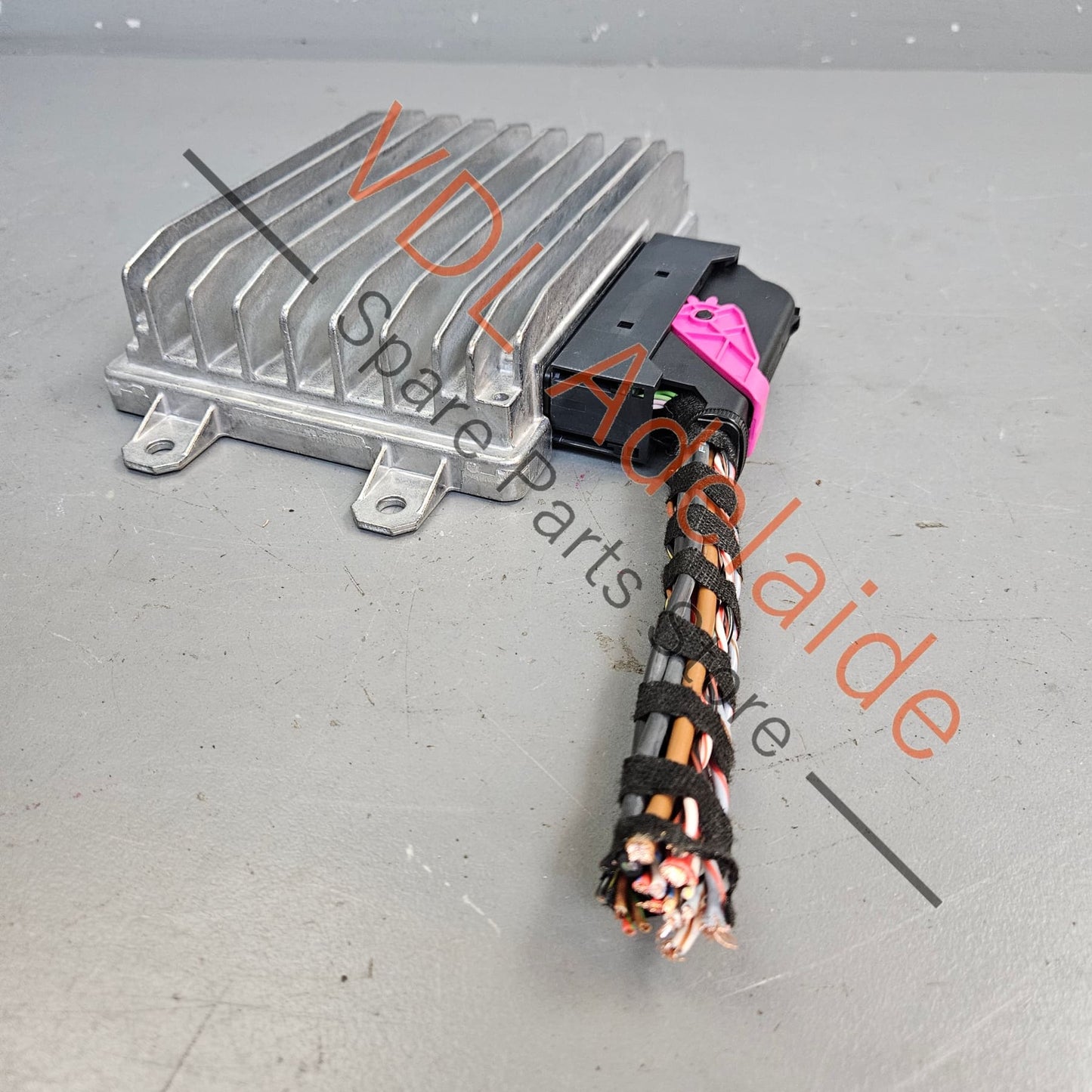 8Y0035465A Audi e-Tron Audio Amplifier 8Y0035465A