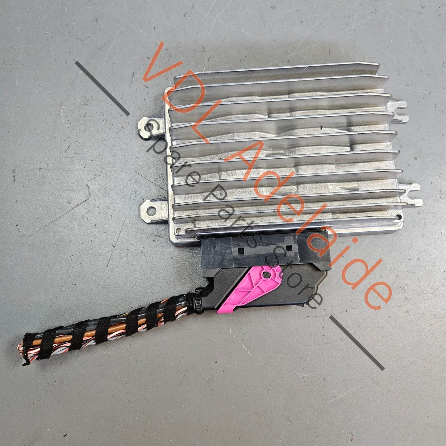 8Y0035465A Audi e-Tron Audio Amplifier 8Y0035465A