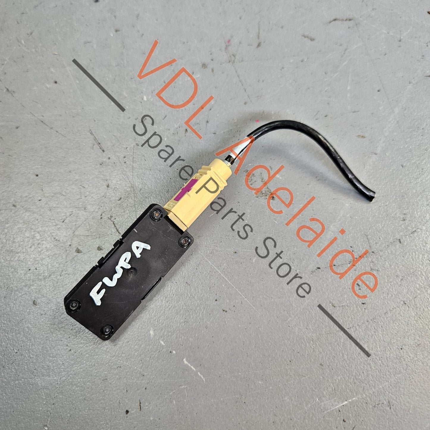 4N0035500 VW Audi W-LAN Antenna Module 4N0035500
