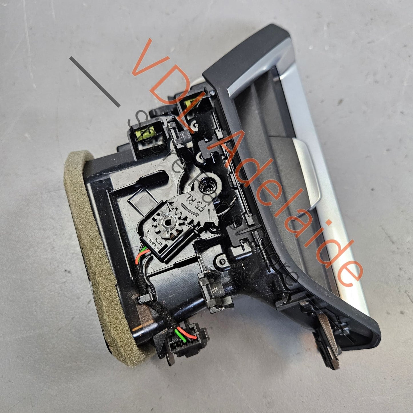 4J3819701A6PS 4J3819701A Audio e-Tron Drivers Side Dashboard Air Vent 4J3819701A
