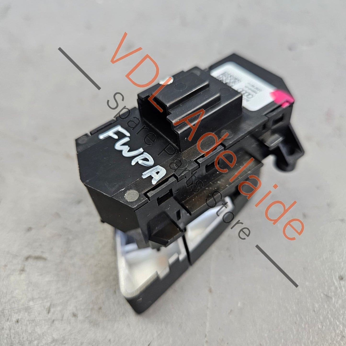 8W0959770 Audi e-Tron GT Switch for Memory Seat Right Side 8W0959770 5PR