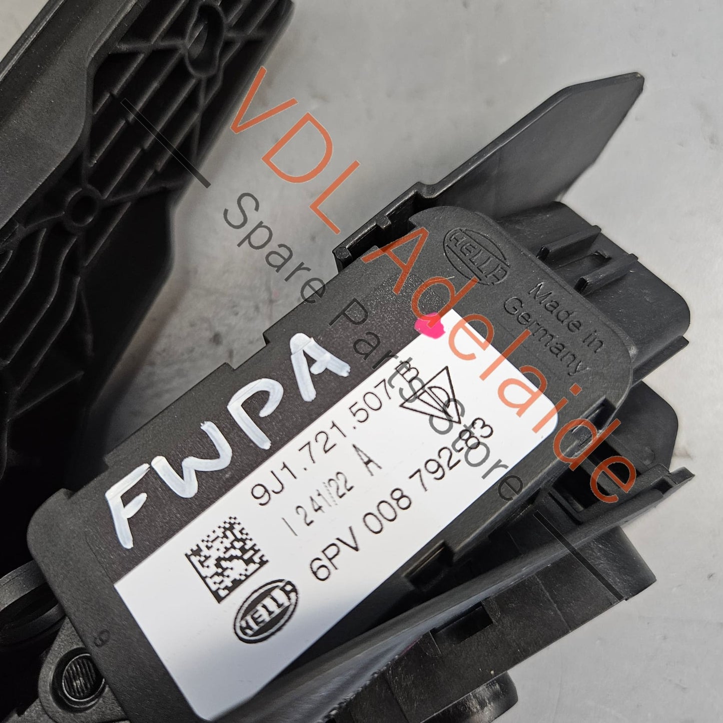 9J1721507B Audi e-Tron GT Accelerator Pedal Throttle 9J1721507B