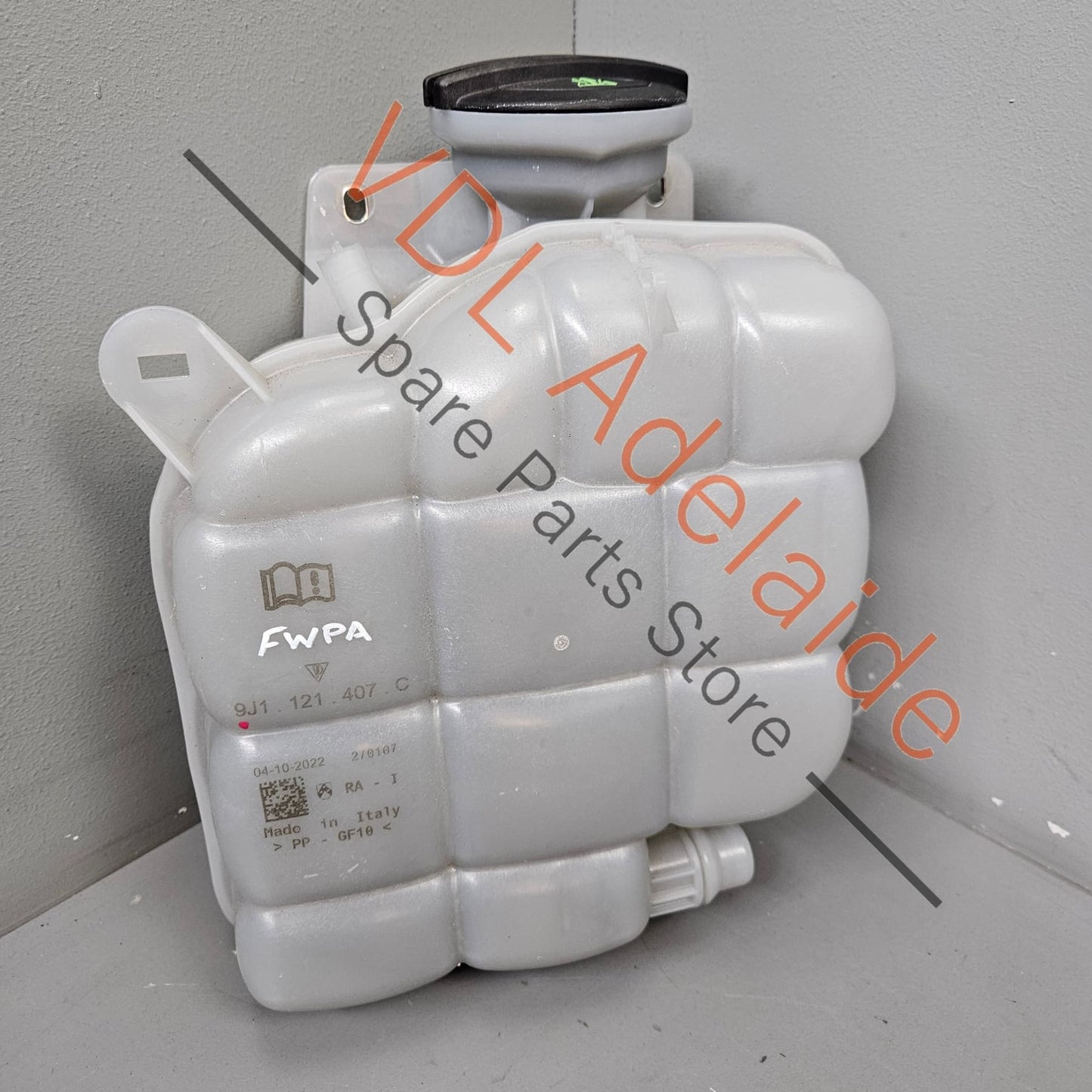 9J1121407C Audi e-Tron Coolant Expansion Tank 9J1121407C