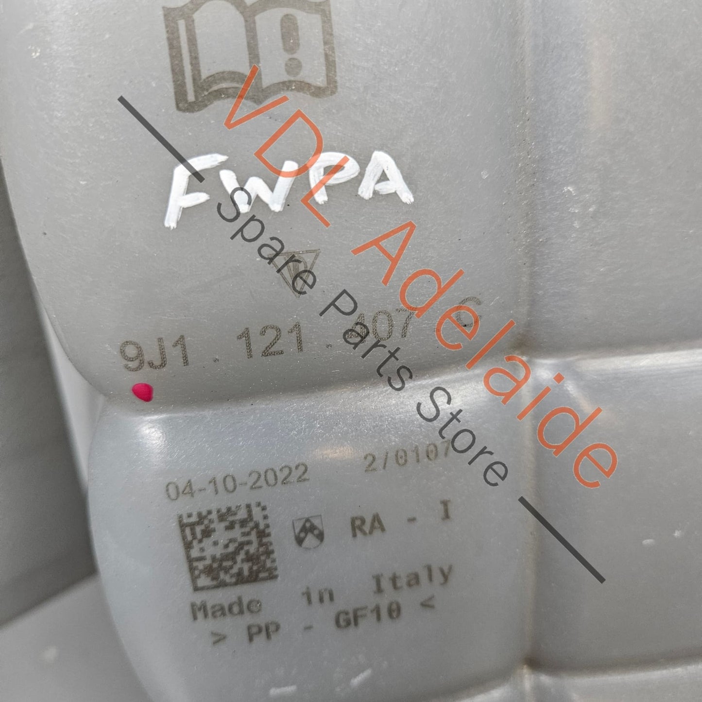 9J1121407C Audi e-Tron Coolant Expansion Tank 9J1121407C
