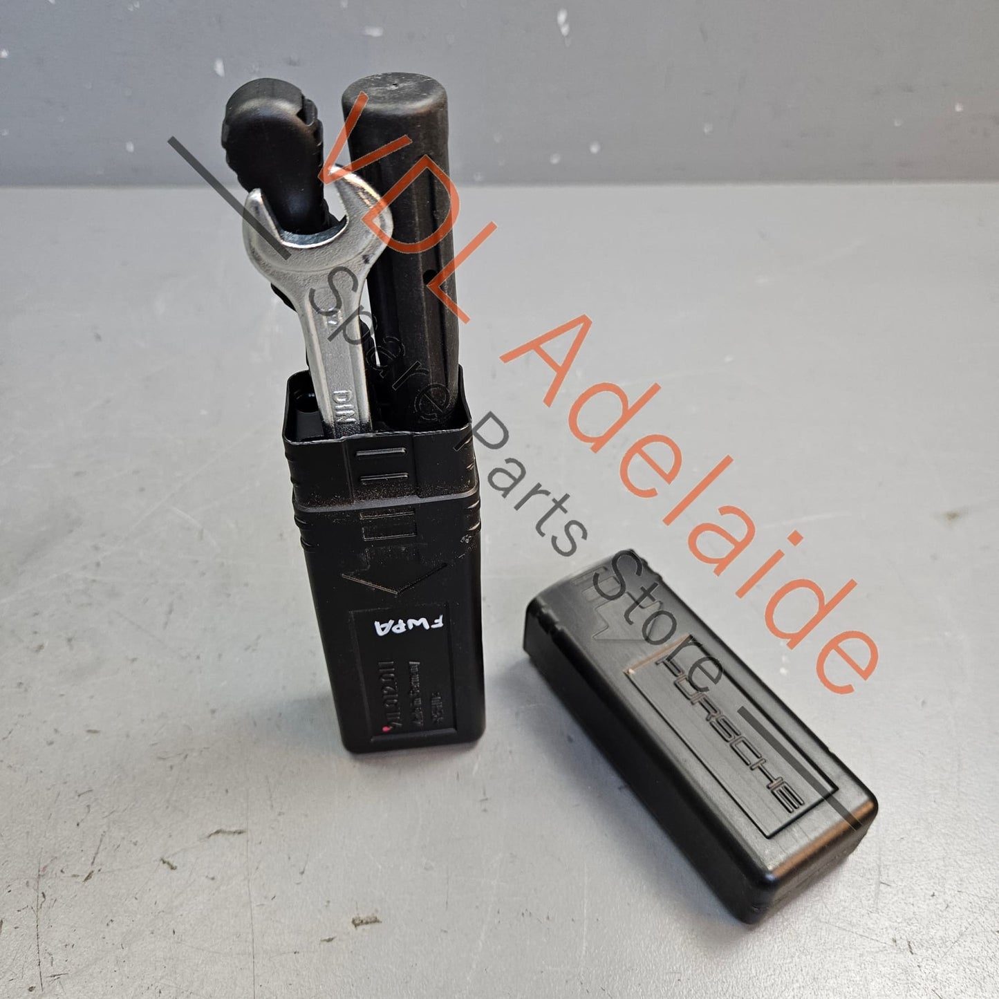 4J3827888 Audi VW Emergency Repair Tool Kit Screw Driver Wrench Spanner 4J3827888