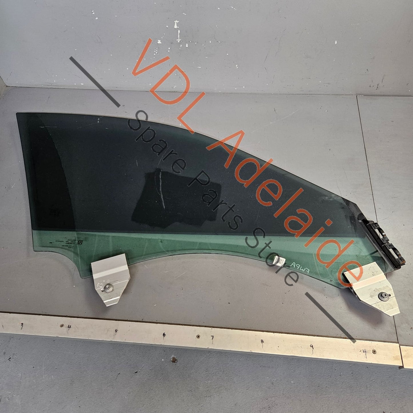 9J1845019D Audi e-Tron GT Front Left Door Window Glass 9J1845019D
