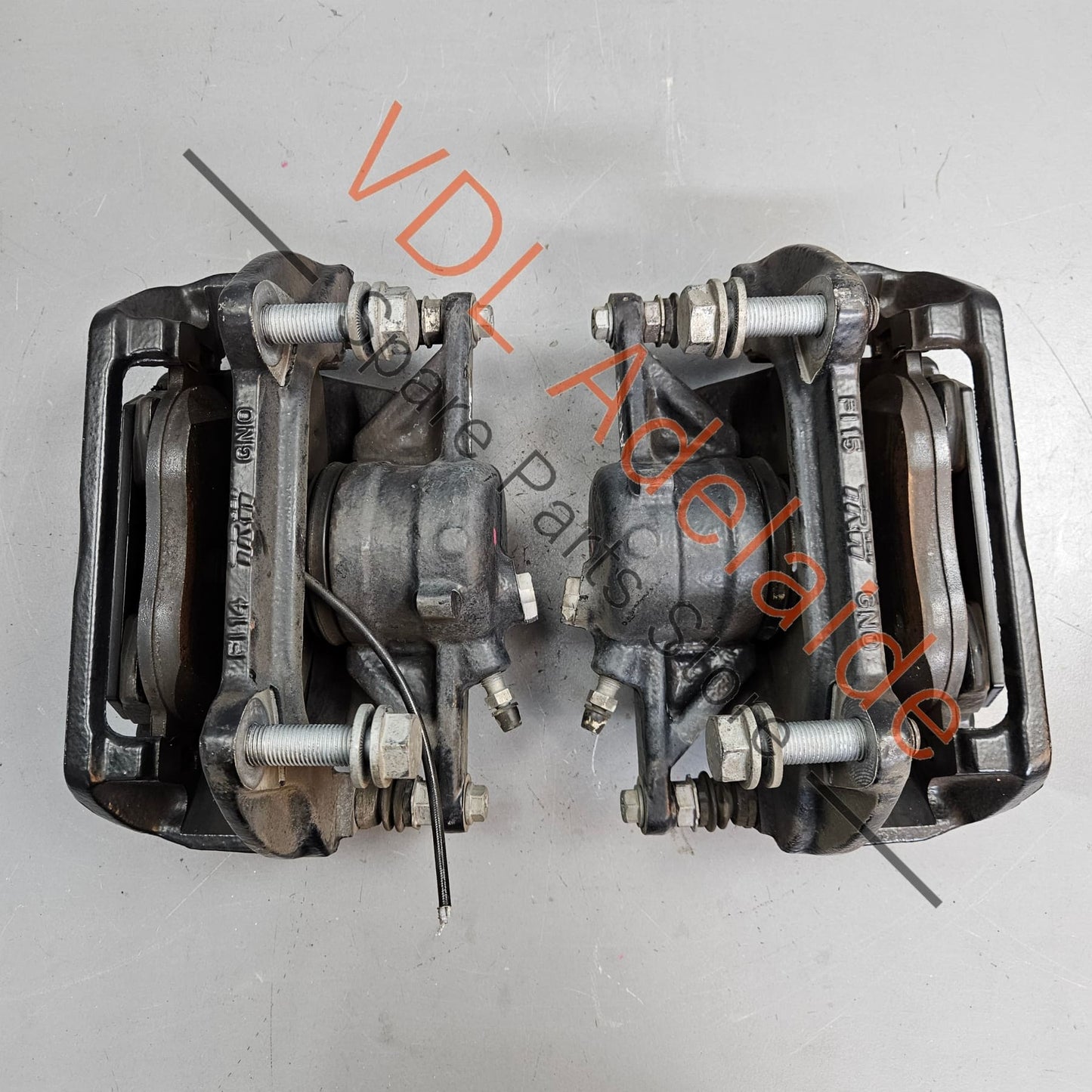 5G0615123D 5G0615124D 8V0615125B VW Golf R MK7 7.5 Front Brake Caliper Set with Carrier 340mm x 30mm