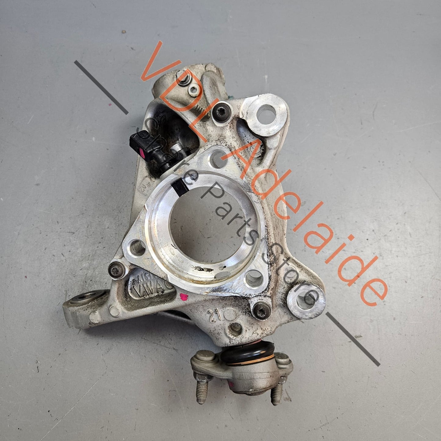 5Q0407254A 5Q0407254F 5Q0407258A VW Golf R Front Right Wheel Bearing Housing Hub Knuckle 85mm 5Q0407254A 5Q0407254F 5Q0407258A