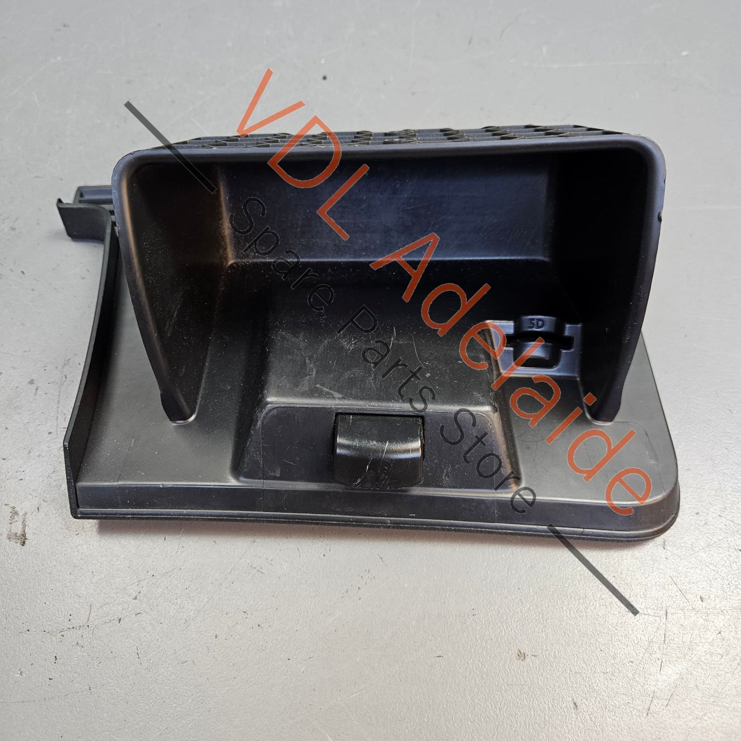 5G2857919C VW Golf MK7 Drivers Side RHS Glove Storage Compartment 5G2857919C 82V