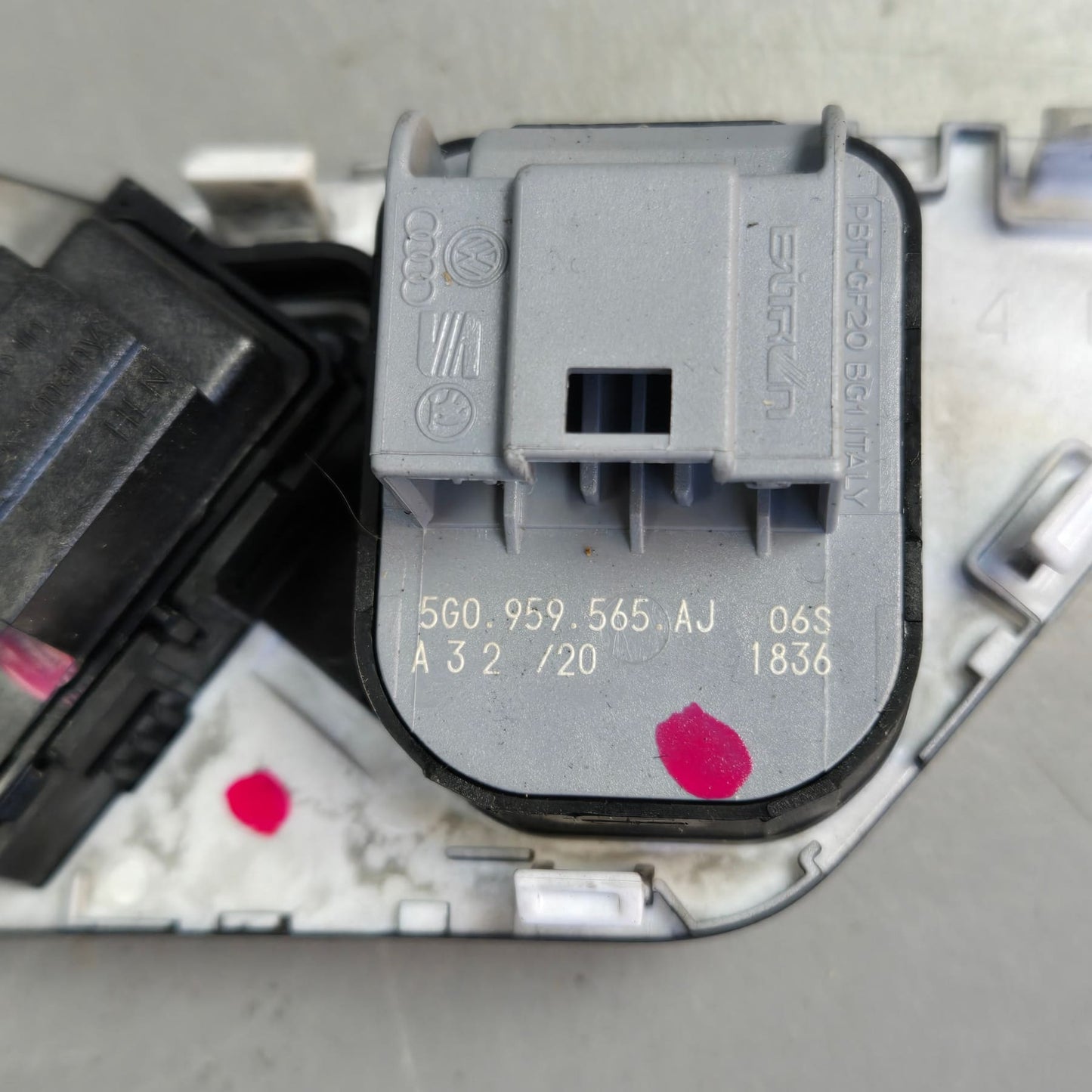 5G0959565AJ VW Golf MK7 MK7.5 Power Folding Mirror Switch 5G0959565AJ ICX