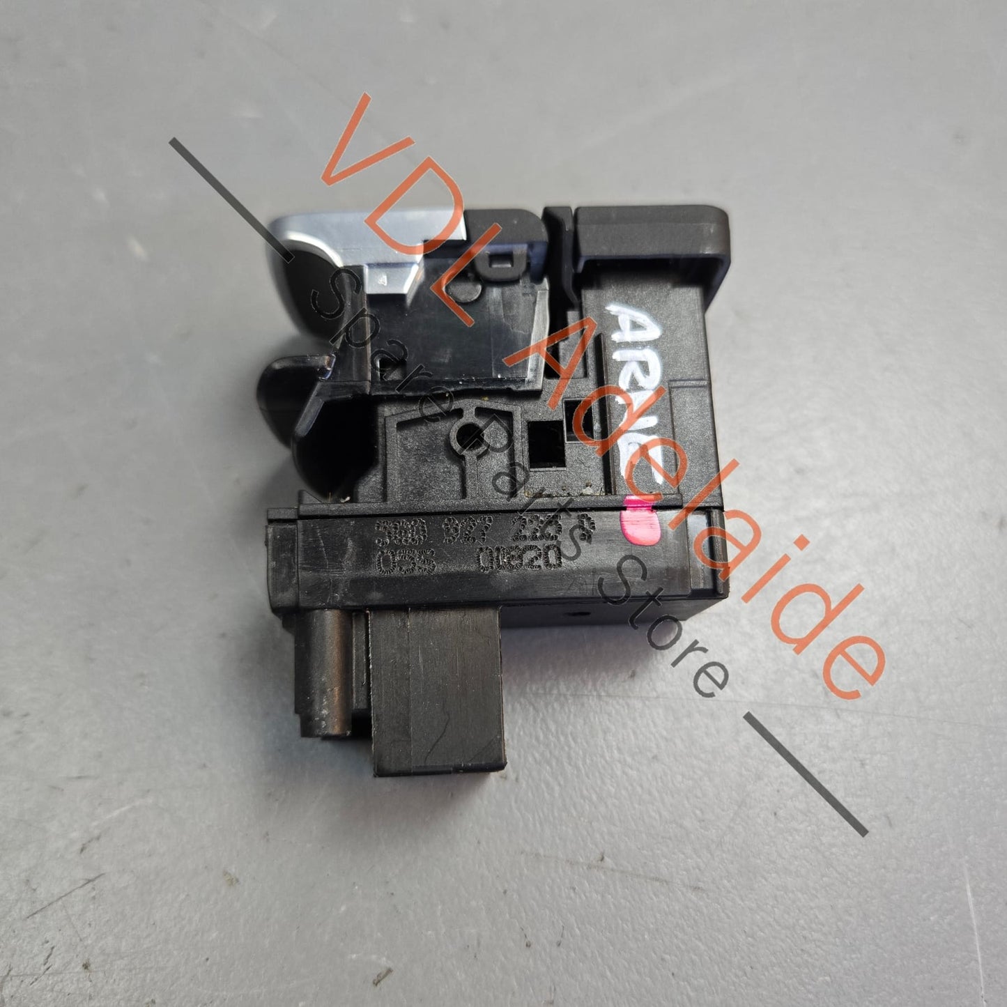 3G0927225D 5G0927225D VW Golf Passat EPB Switch for Park Brake 3G0927225D 5G0927225D