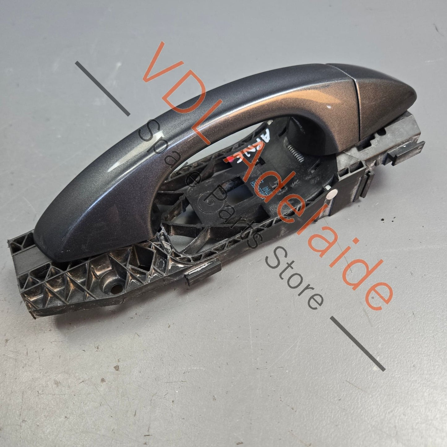 5G0837205N Volkswagen VW Golf GTi Mk7 Front or Rear Left Side Door Handle Indium Grey LR7H 5G0837205N