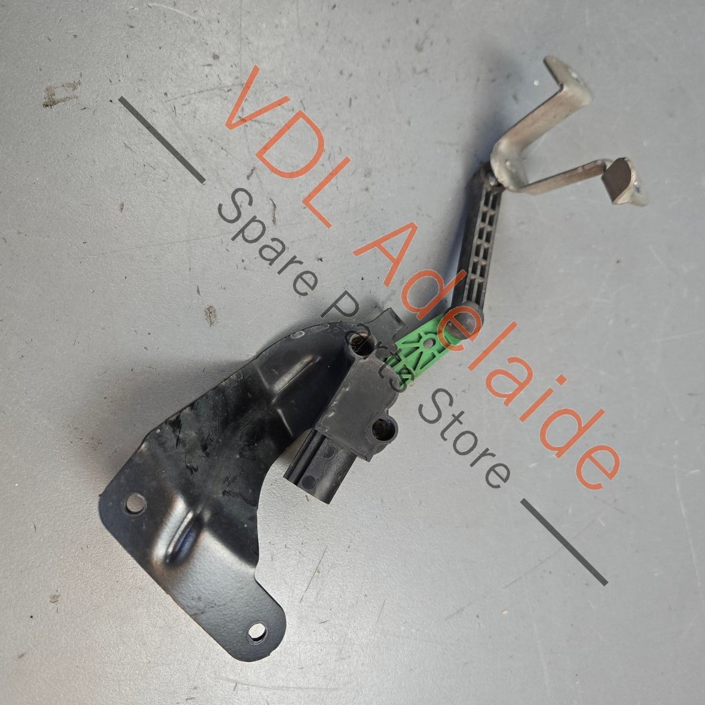 5Q0412522C VW Golf MK7 7.5 Front Right Suspension Level Sensor With Poles 5Q0412522C