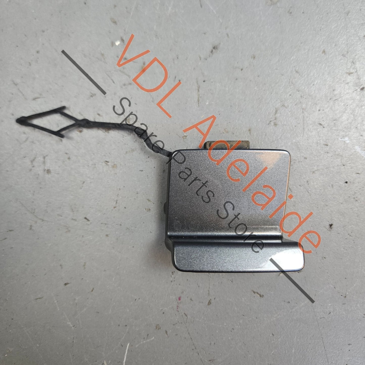 5G6807441A VW Golf R MK7.5 Rear Bumper Tow Hook Cover Cap 5G6807441A Indium Grey LR7H