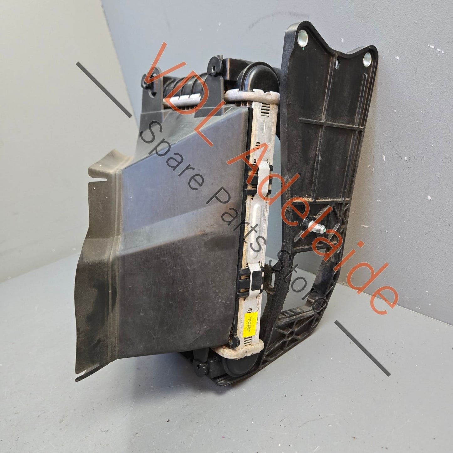 5Q0121251HA 5Q0121093FA 5G0117334C VW Golf R MK7 7.5 Front Right Small Additional Radiator Cooler Assembly 5Q0121251HA 5Q0121093FA 5G0117334C