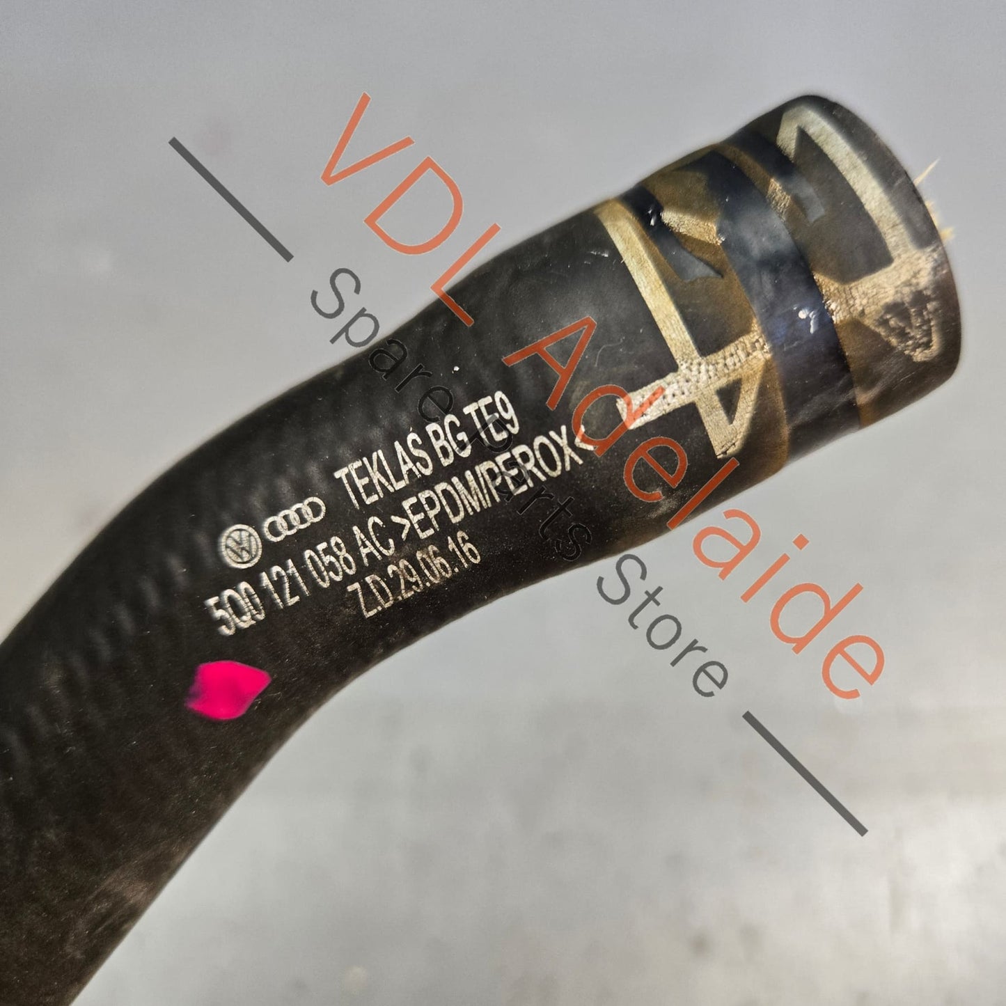 5Q0121070BT 5Q0121070BQ 5Q0121058AC VW Golf R Coolant Radiator Hose Pipe 5Q0121070BT 5Q0121070BQ 5Q0121058AC