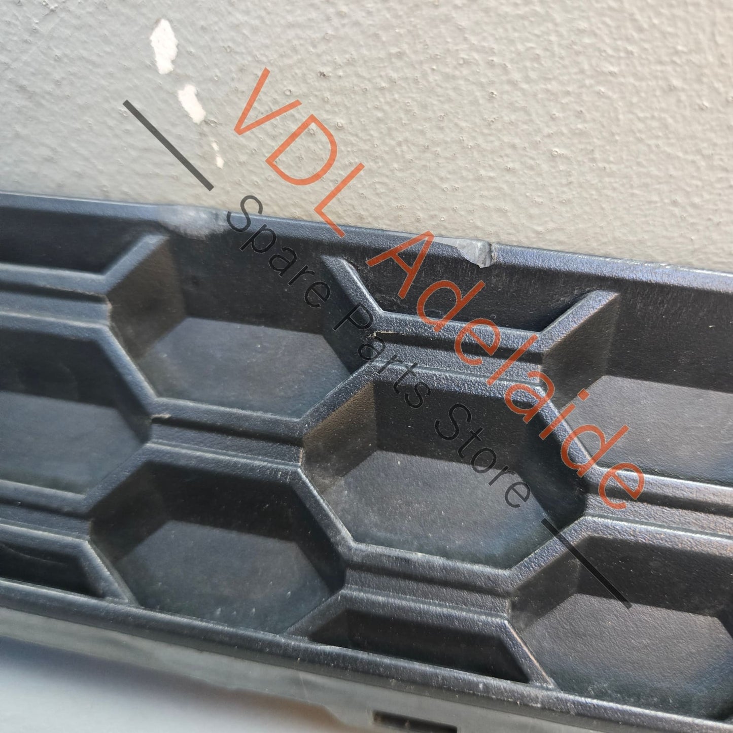 5G6853333A VW Golf R MK7.5 Rear Bumper Honeycomb Trim 5G6853333A