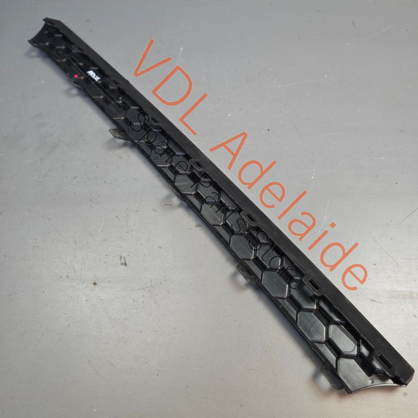 5G6853333A VW Golf R MK7.5 Rear Bumper Honeycomb Trim 5G6853333A
