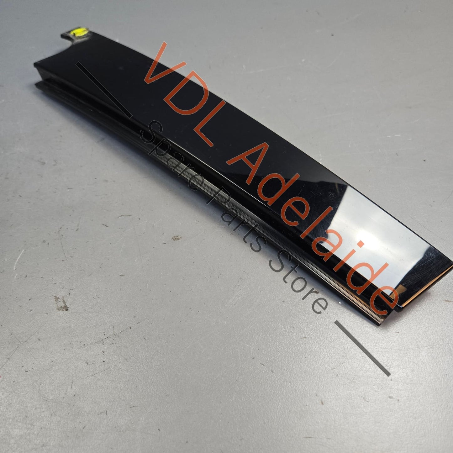 5G6839902D VW Golf Mk7 Gloss Black Rear Right B Pillar Exterior Trim for Door Window Frame 5G6839902B