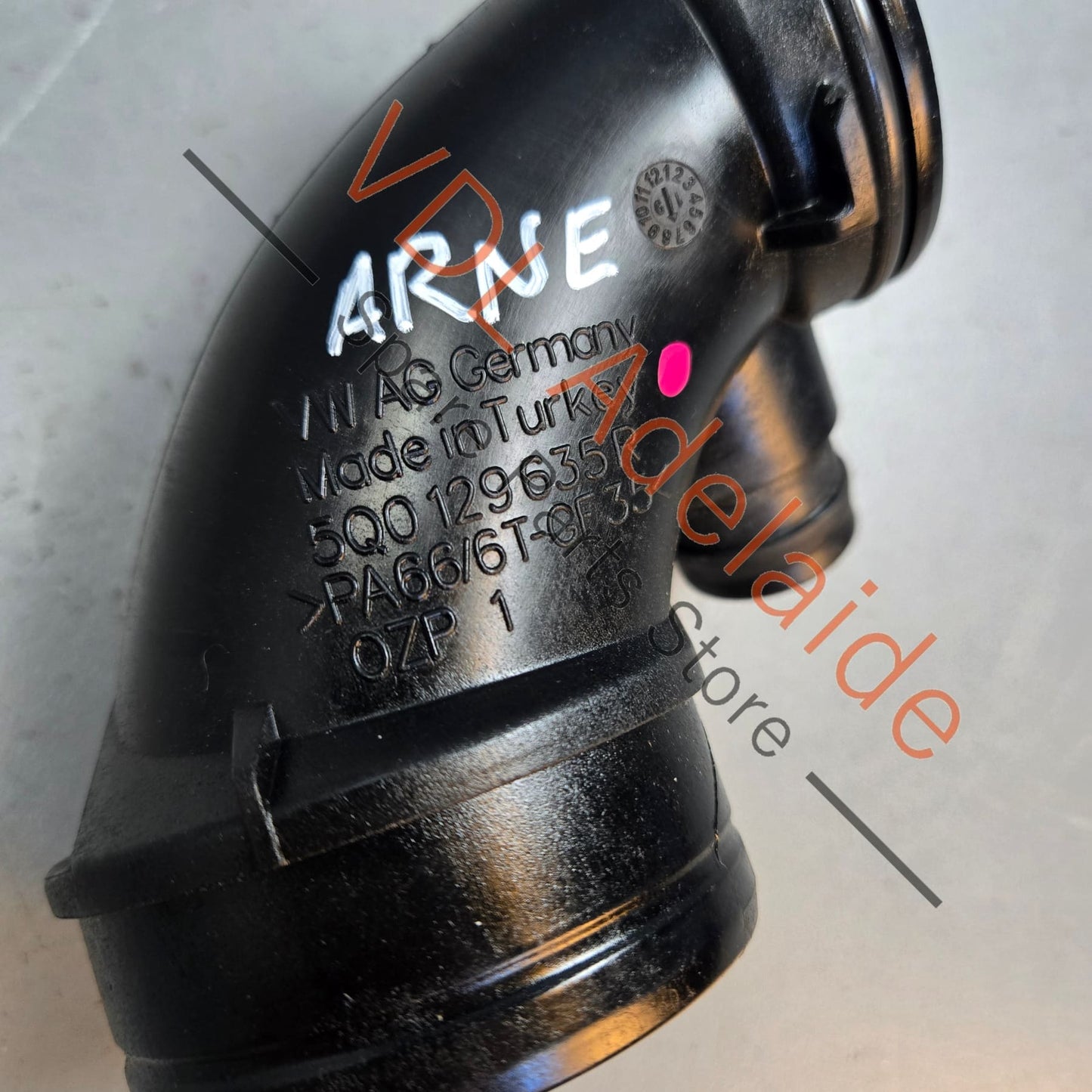5Q0129635R 5Q0129635P VW Golf R Mk7 Air Filter Connection Piece & Air Hose 5Q0129635R 5Q0129635P