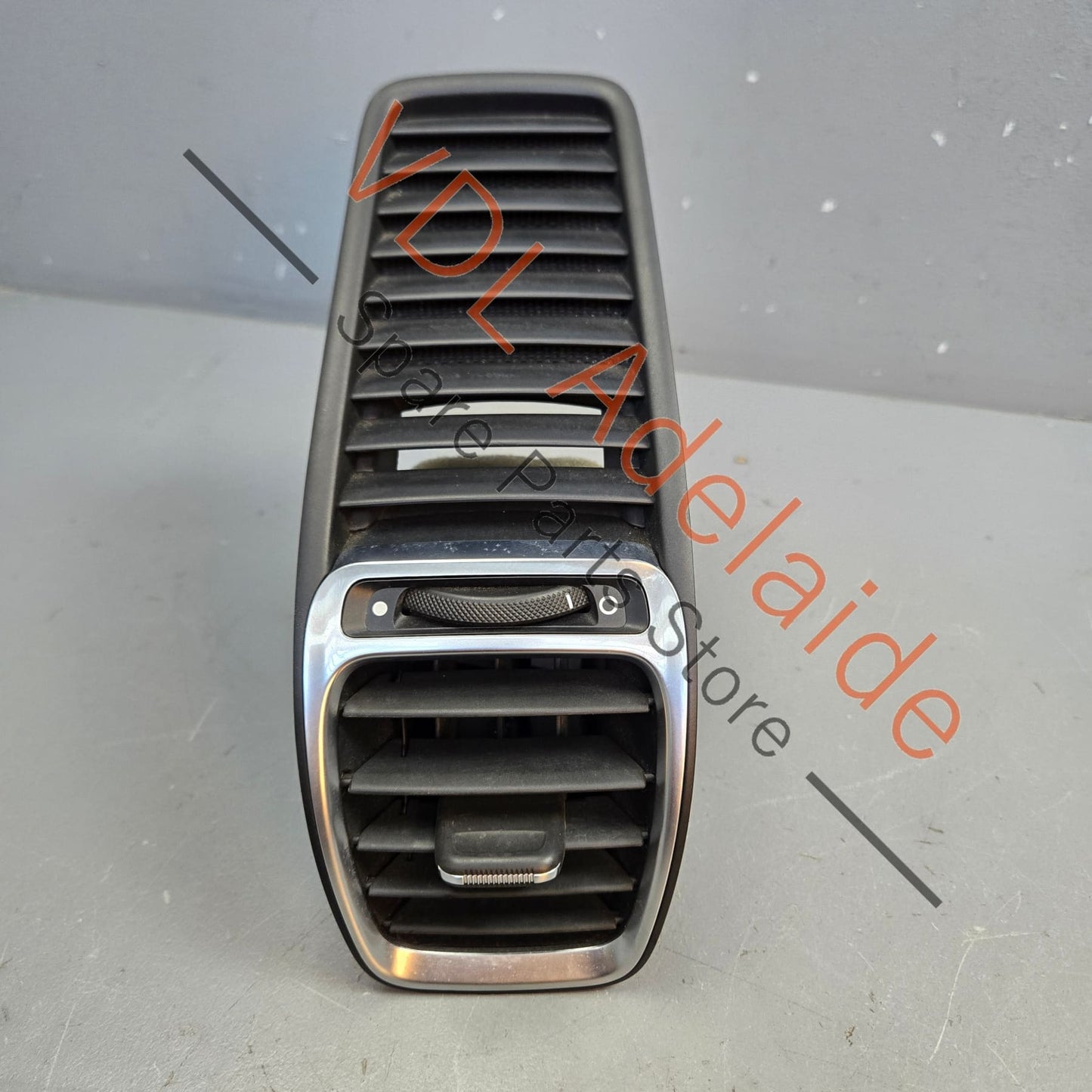 98155213102 98155213104  Porsche Boxster Cayman Left / Right Side Dashboard Air Vent for Air Conditioning 98155213102 98155213104