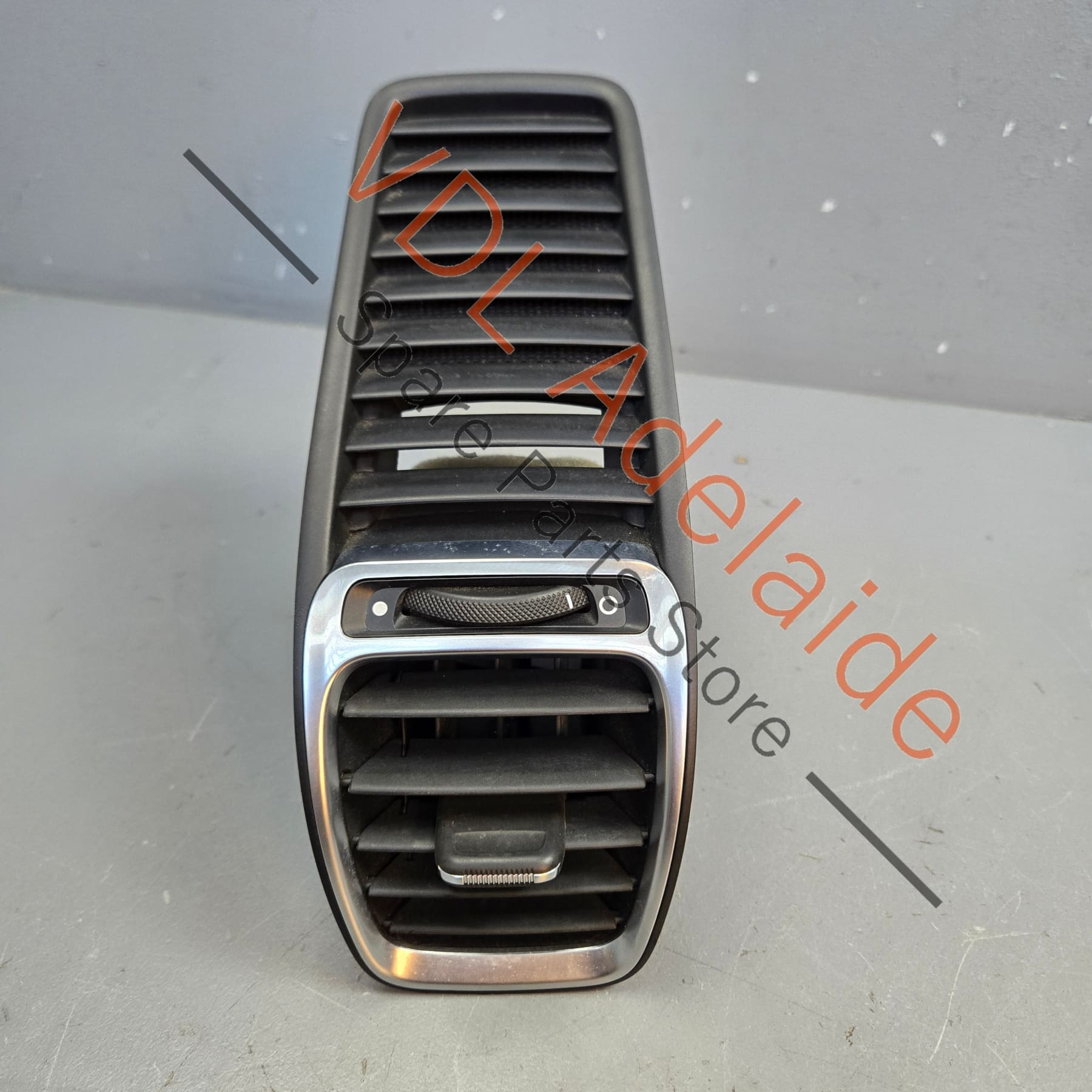 98155213102 98155213104  Porsche Boxster Cayman Left / Right Side Dashboard Air Vent for Air Conditioning 98155213102 98155213104
