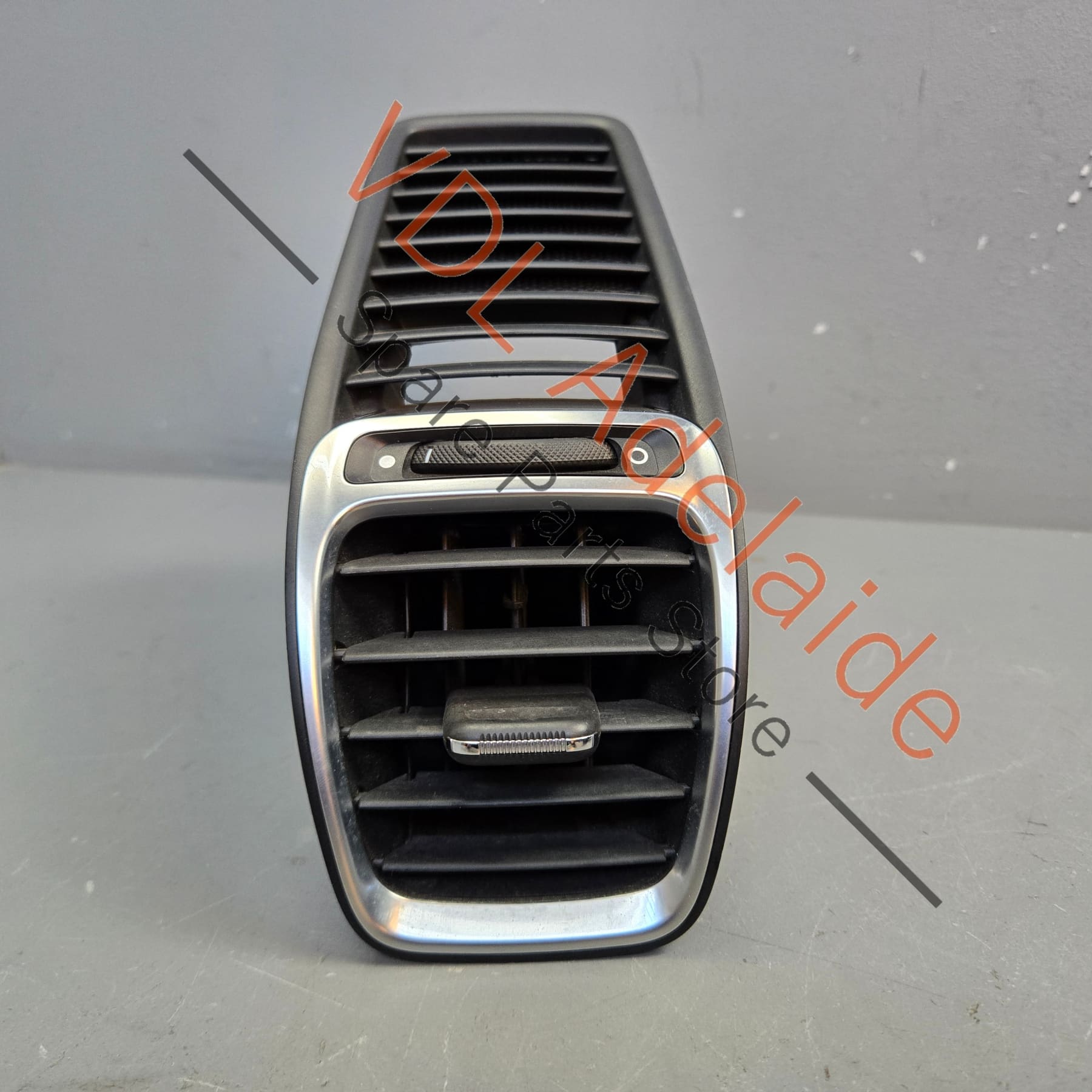 98155213102 98155213104  Porsche Boxster Cayman Left / Right Side Dashboard Air Vent for Air Conditioning 98155213102 98155213104