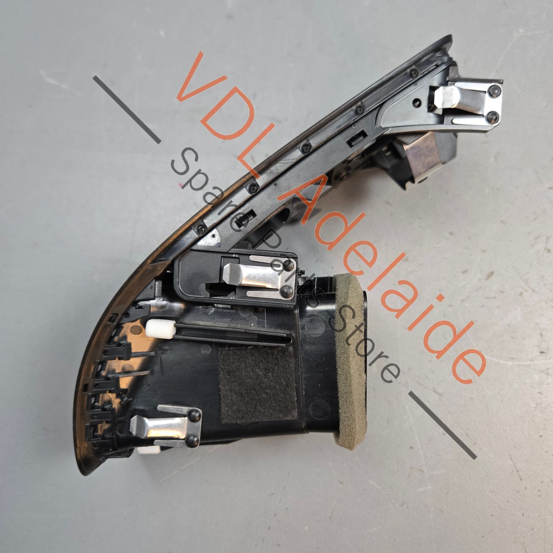 98155213102 98155213104  Porsche Boxster Cayman Left / Right Side Dashboard Air Vent for Air Conditioning 98155213102 98155213104