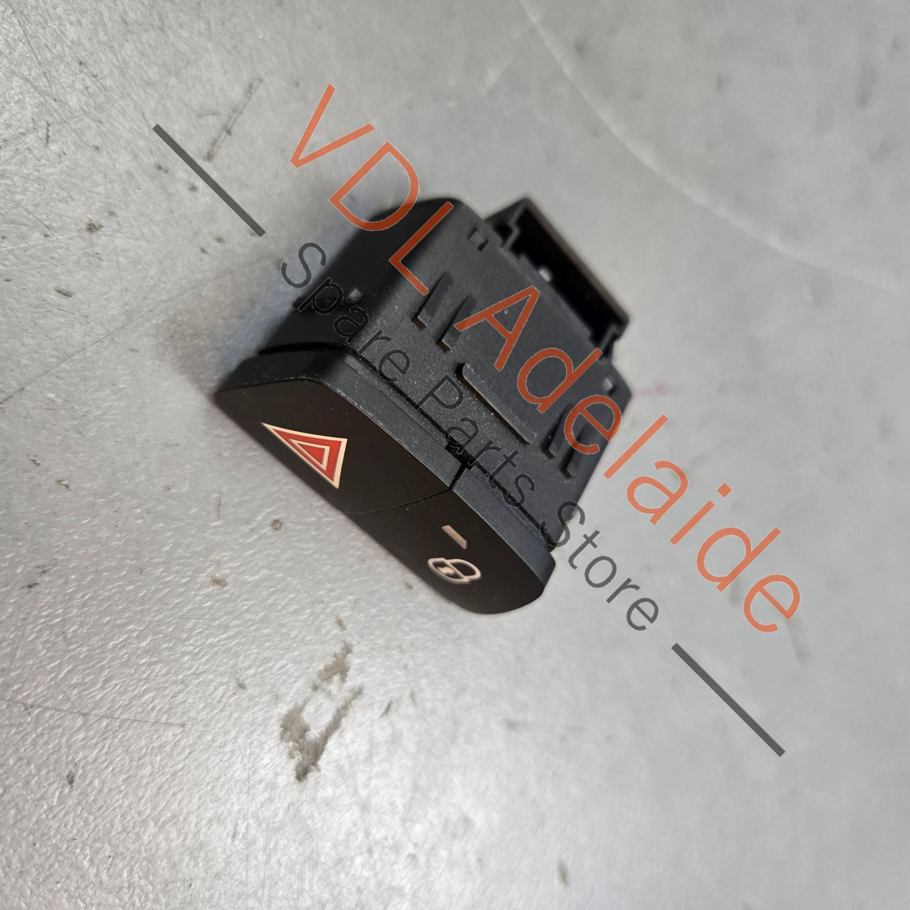 99161333001   Porsche Cayman 981 Door Lock Hazard Switch Button 99161333001