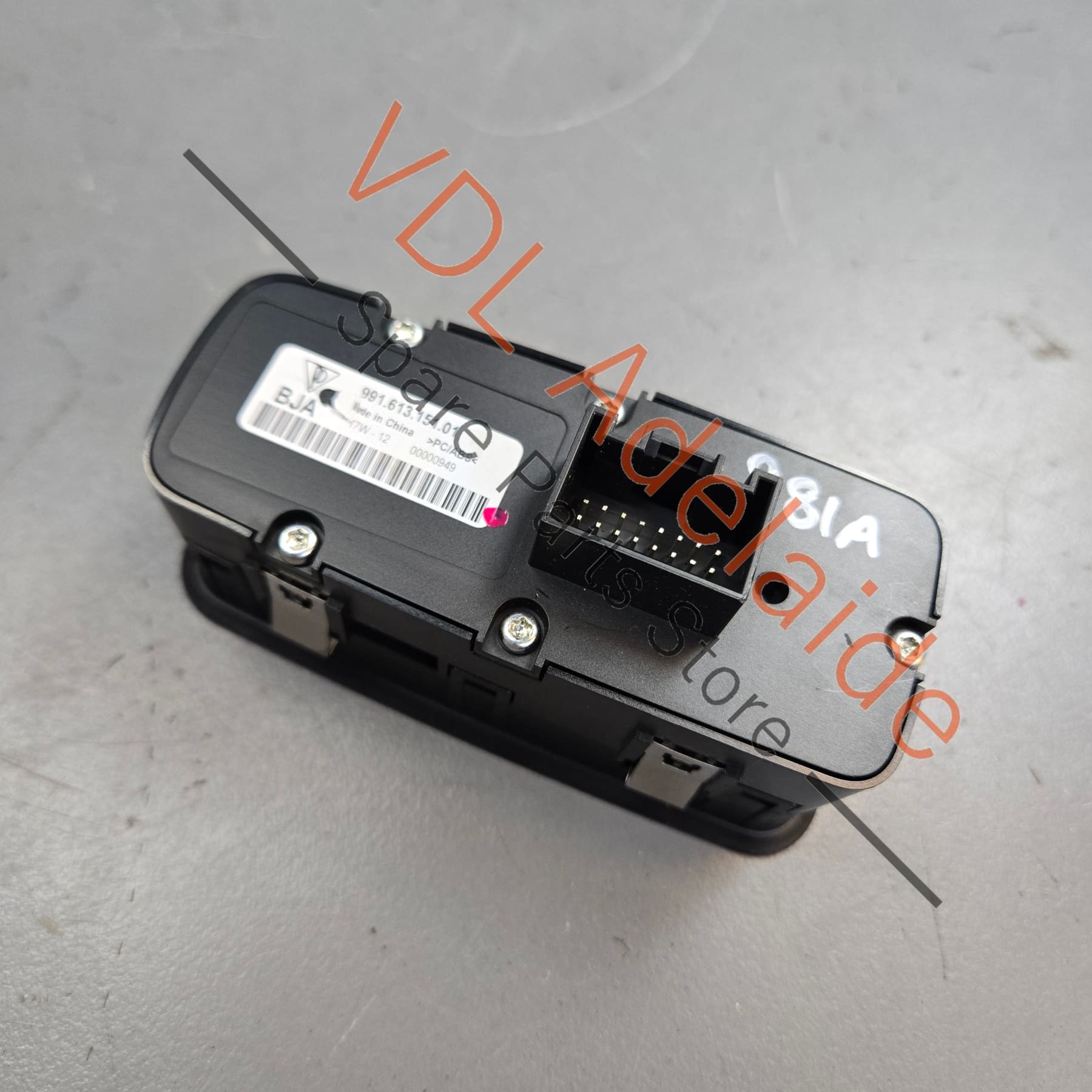 99161315102 99161315100  Genuine OEM Porsche Cayman Boxster 911 Drivers Door Power Window Switch 99161315102 DML