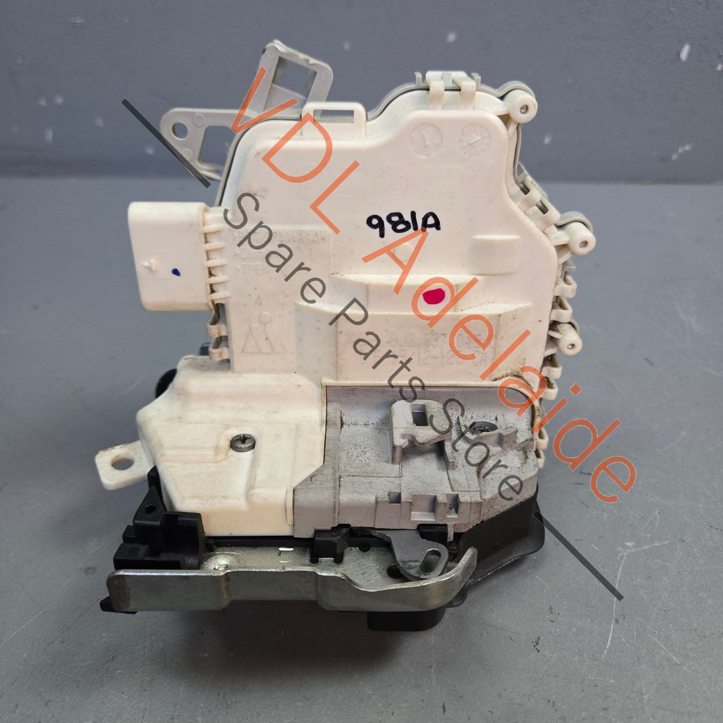 8J2837015C 9A783741505  Porsche Cayman Boxster Audi TT Left Door Lock 8J2837015C 9A783741505