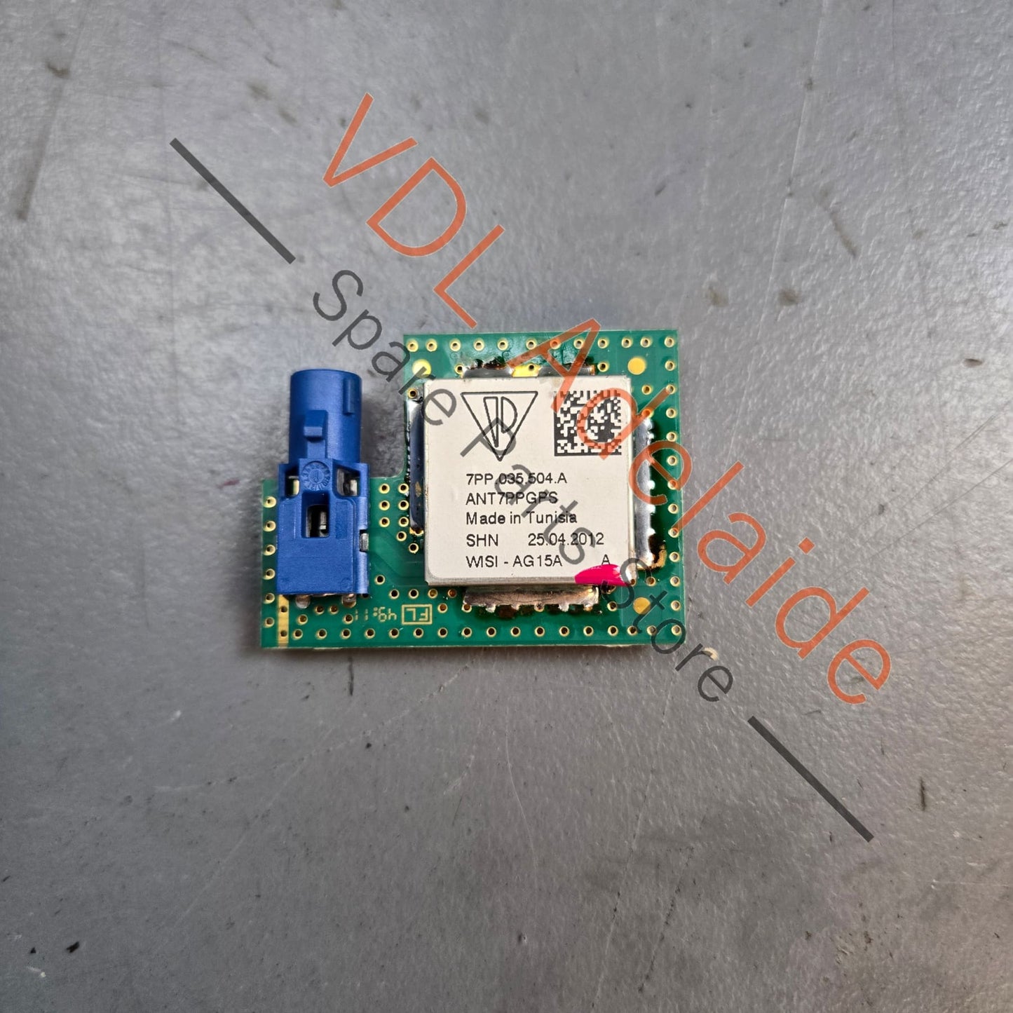 7PP035504A 9A703550401  Porsche Boxster GPS Nav Navigation Antenna 7PP035504A 9A703550401