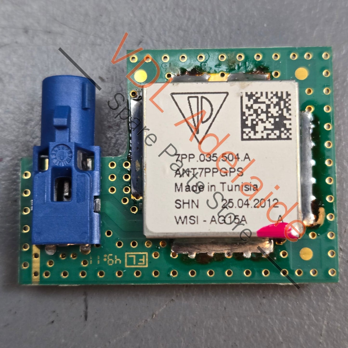 7PP035504A 9A703550401  Porsche Boxster GPS Nav Navigation Antenna 7PP035504A 9A703550401