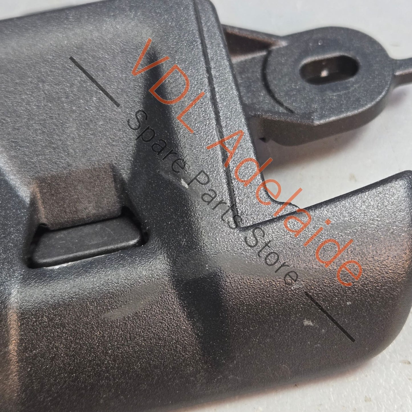 99156123502 9P1871544A5Q0  Porsche Boxster 981 Convertible Roof Front Catch Latch Bracket 99156123502 9P1871544A5Q0