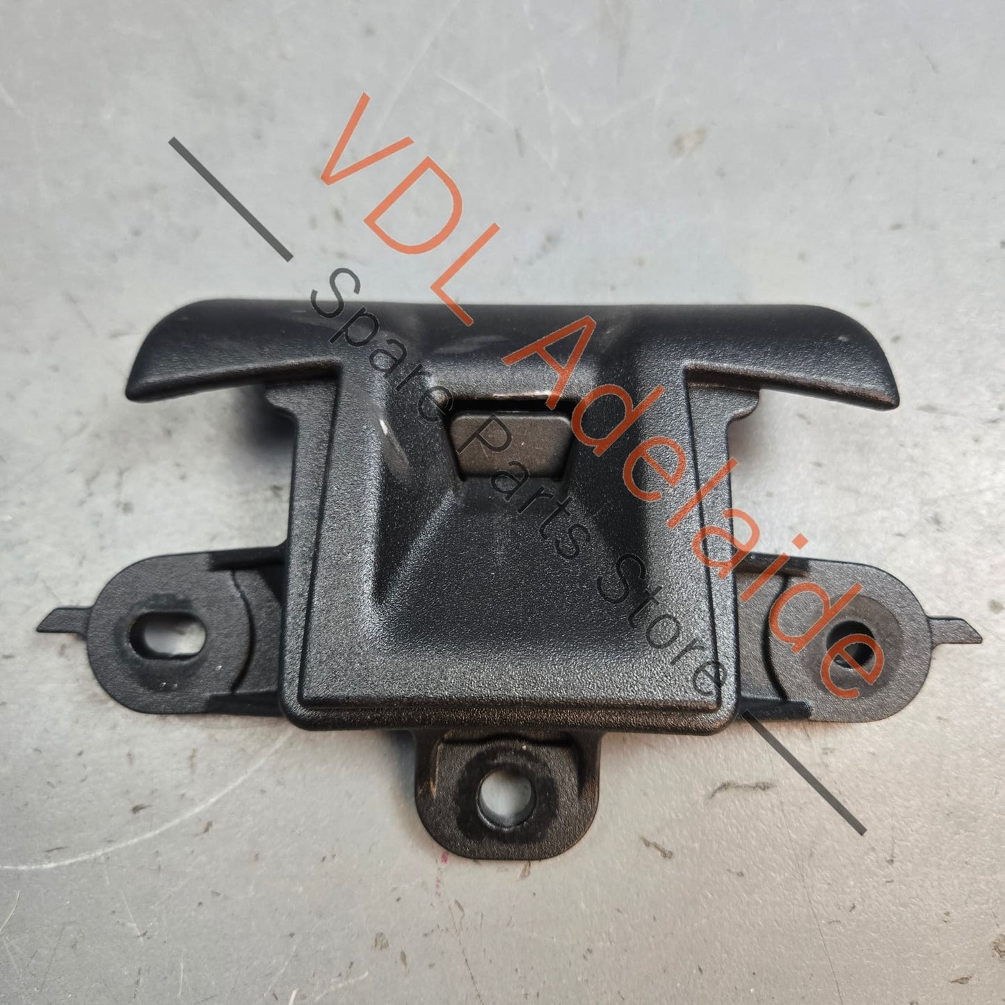 99156123502 9P1871544A5Q0  Porsche Boxster 981 Convertible Roof Front Catch Latch Bracket 99156123502 9P1871544A5Q0